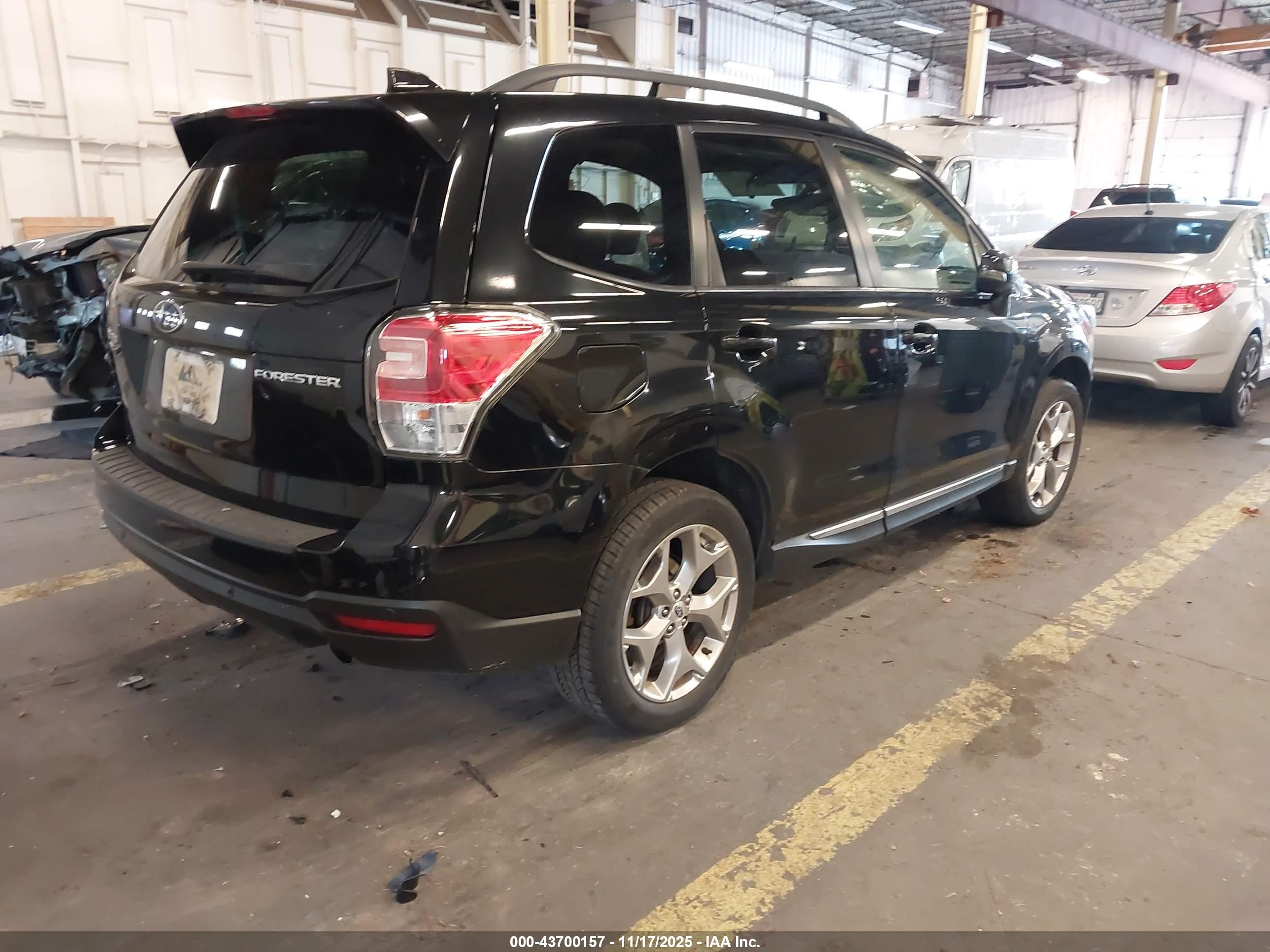 SUBARU FORESTER image 4