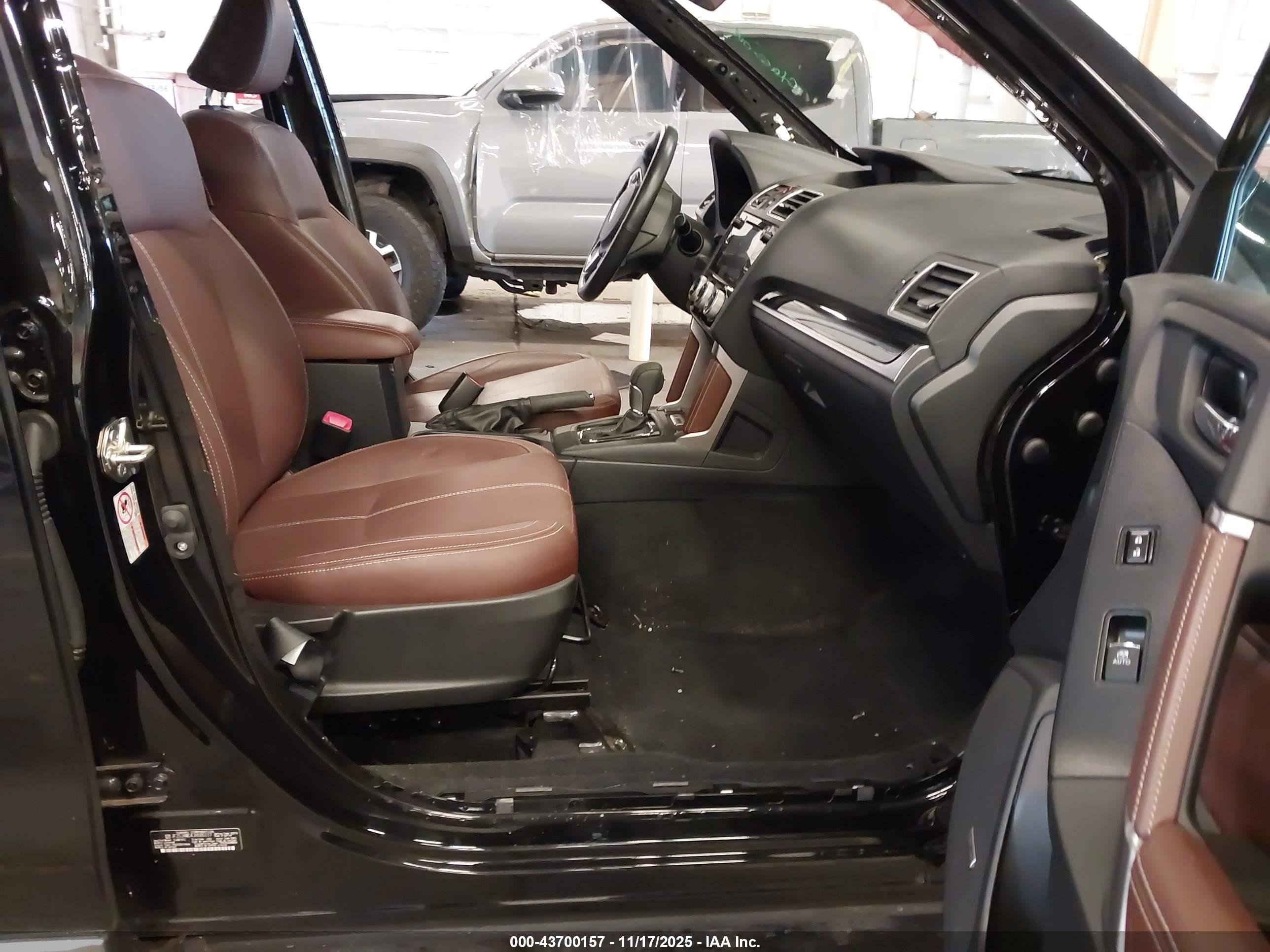 SUBARU FORESTER image 5
