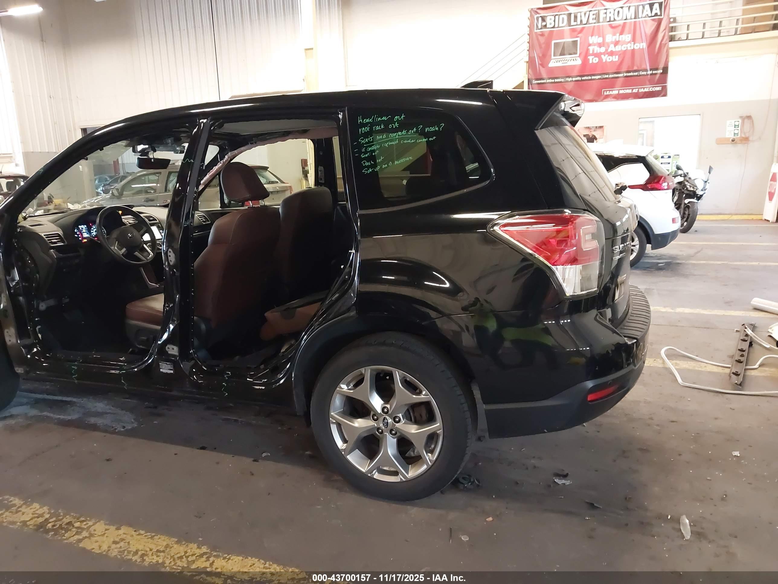 SUBARU FORESTER image 6