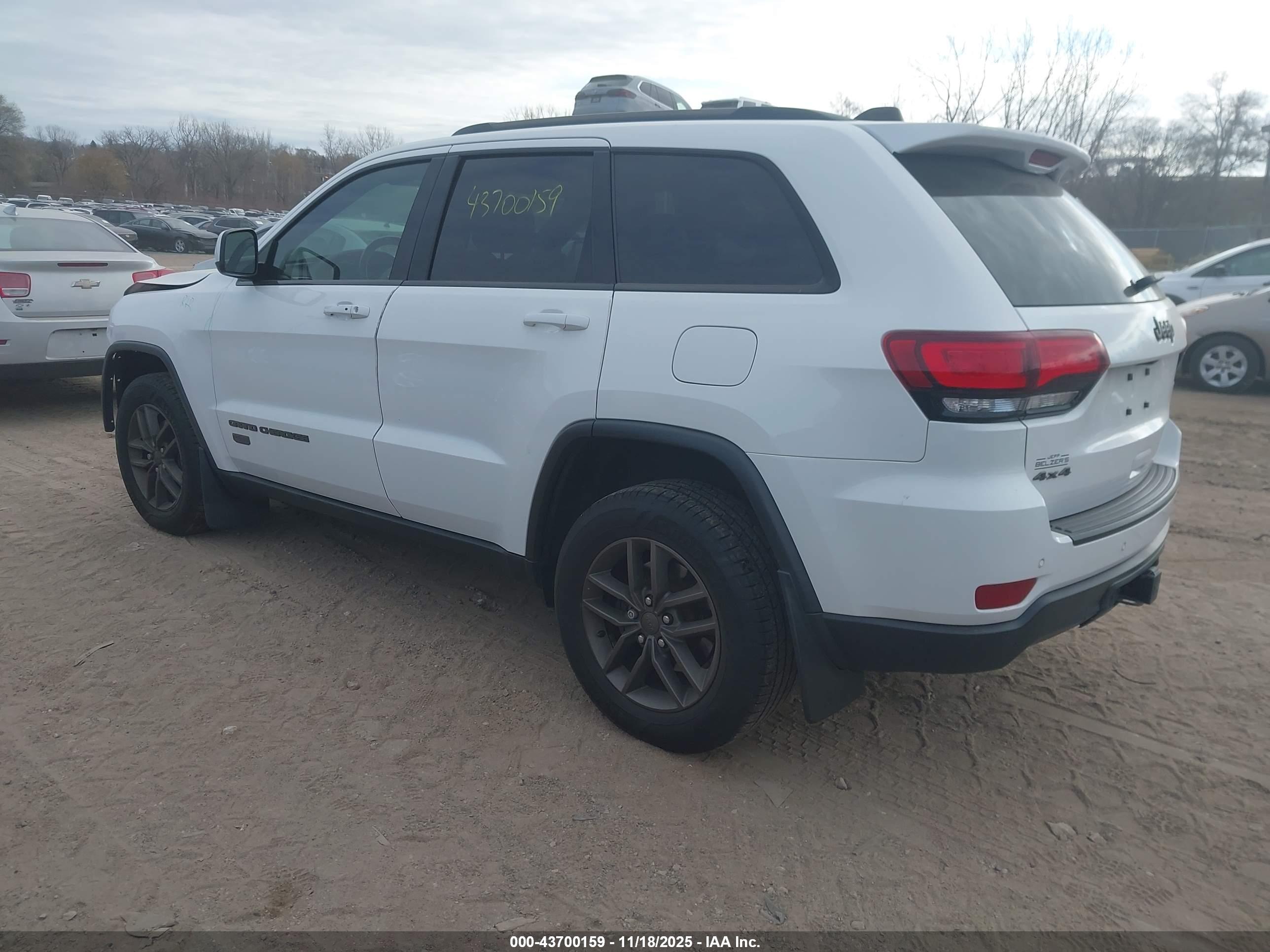 JEEP GRAND image 3