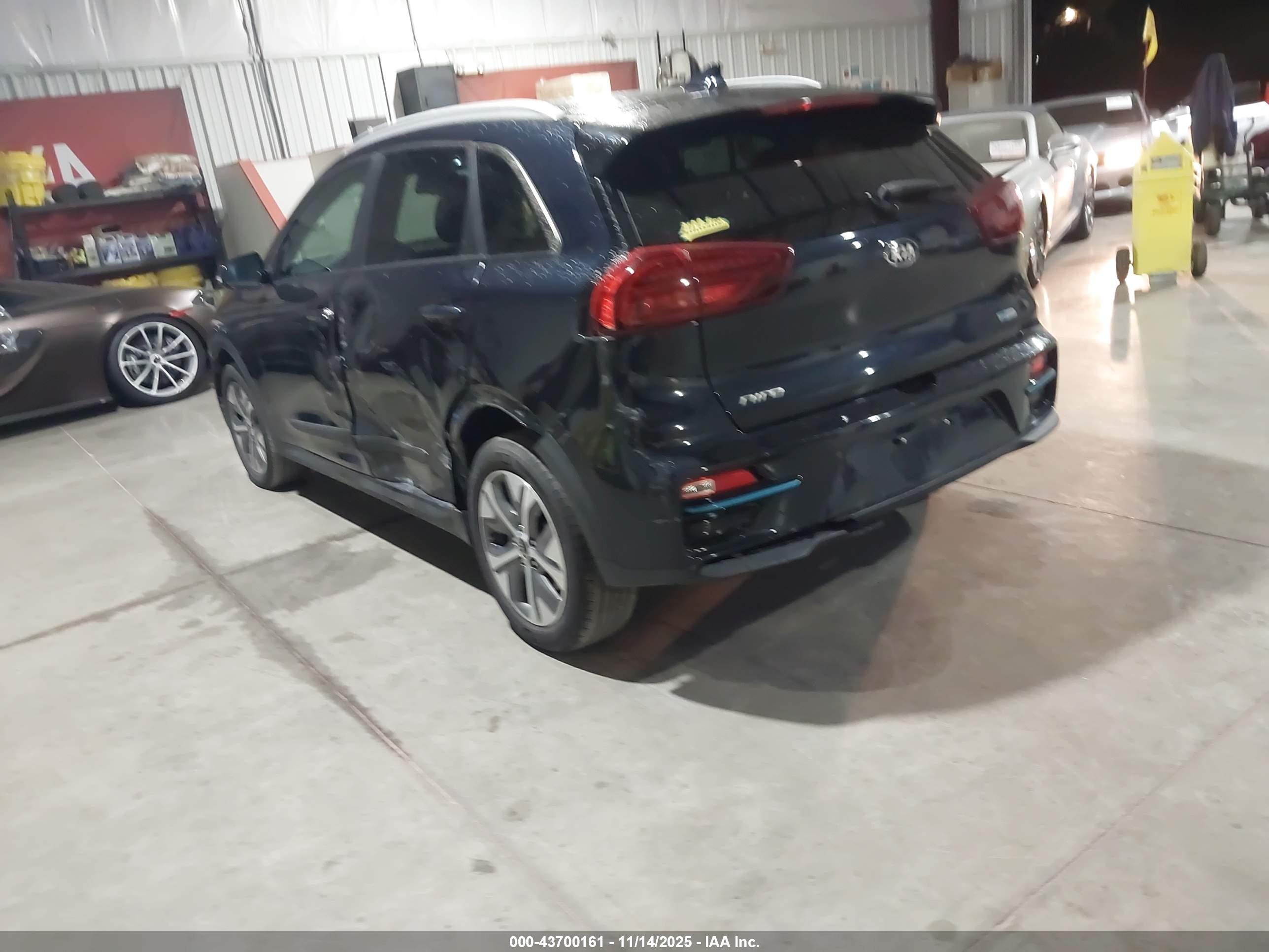 KIA NIRO image 3