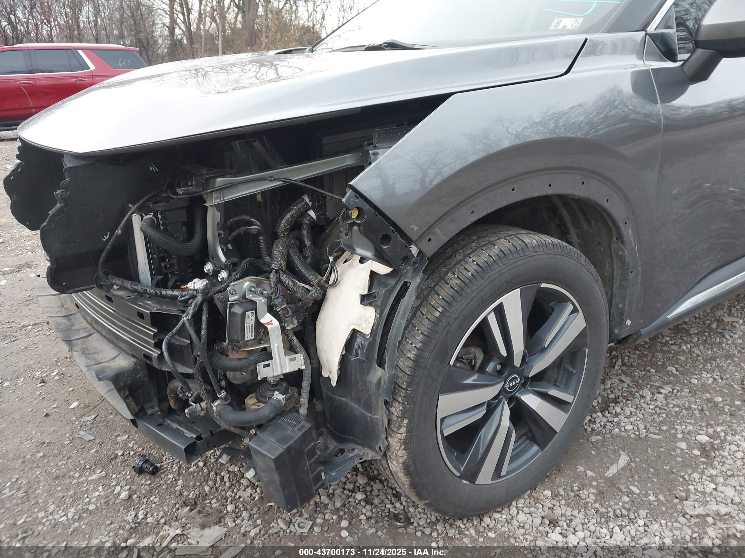 NISSAN ROGUE image 6