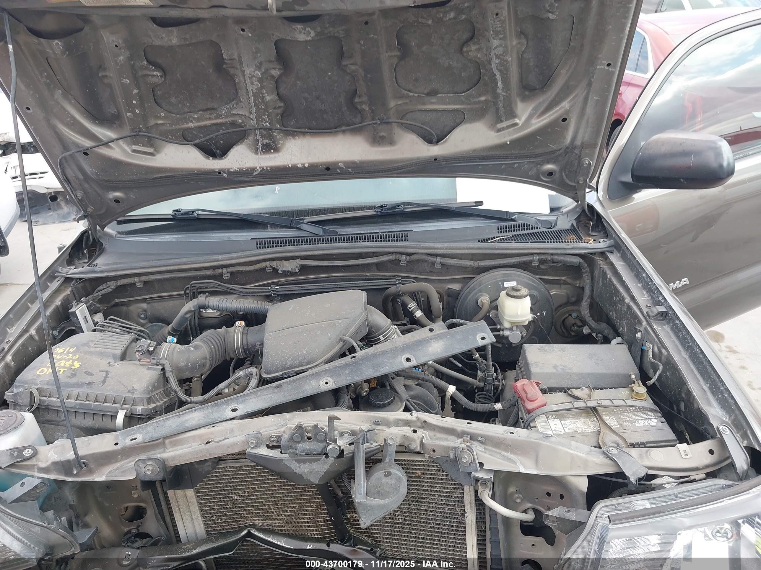 TOYOTA TACOMA image 10