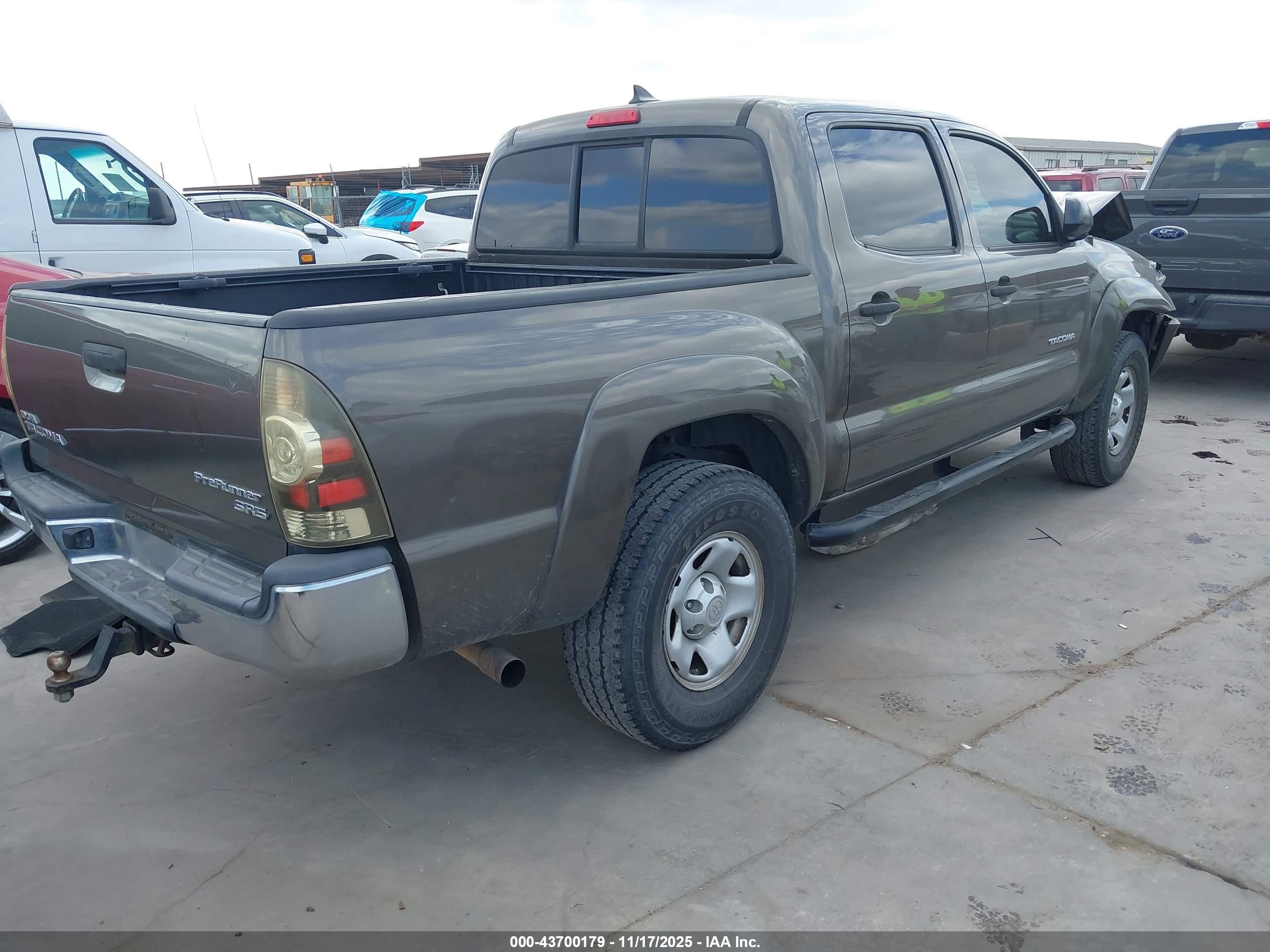 TOYOTA TACOMA image 4
