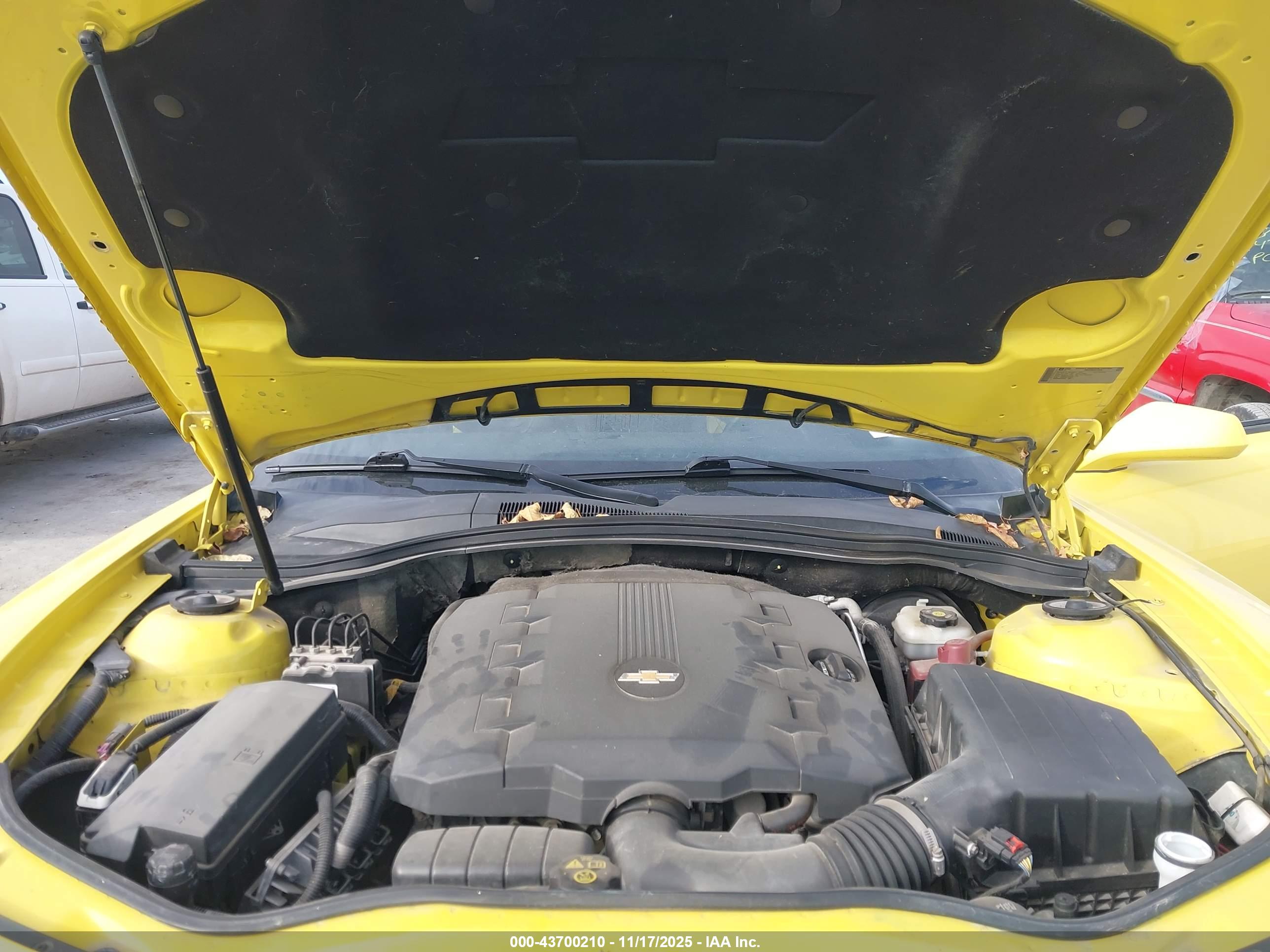 CHEVROLET CAMARO image 10