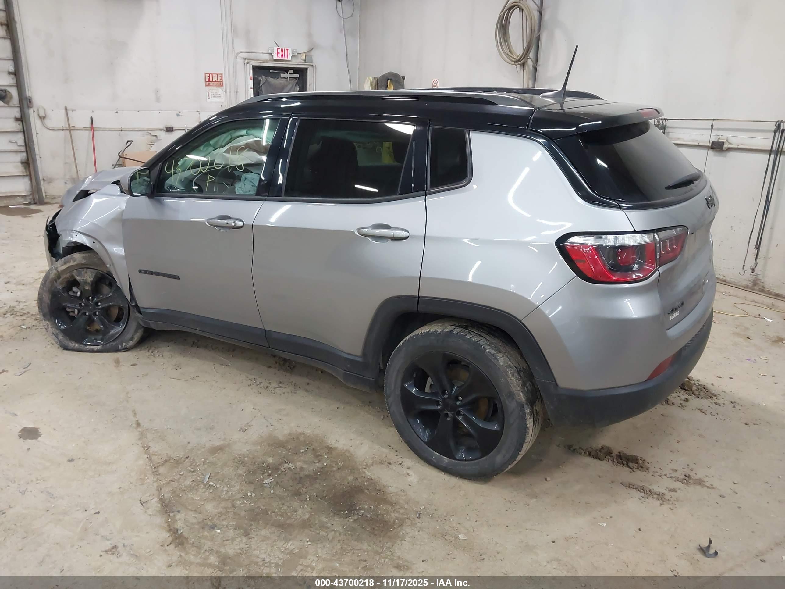 JEEP COMPASS image 3