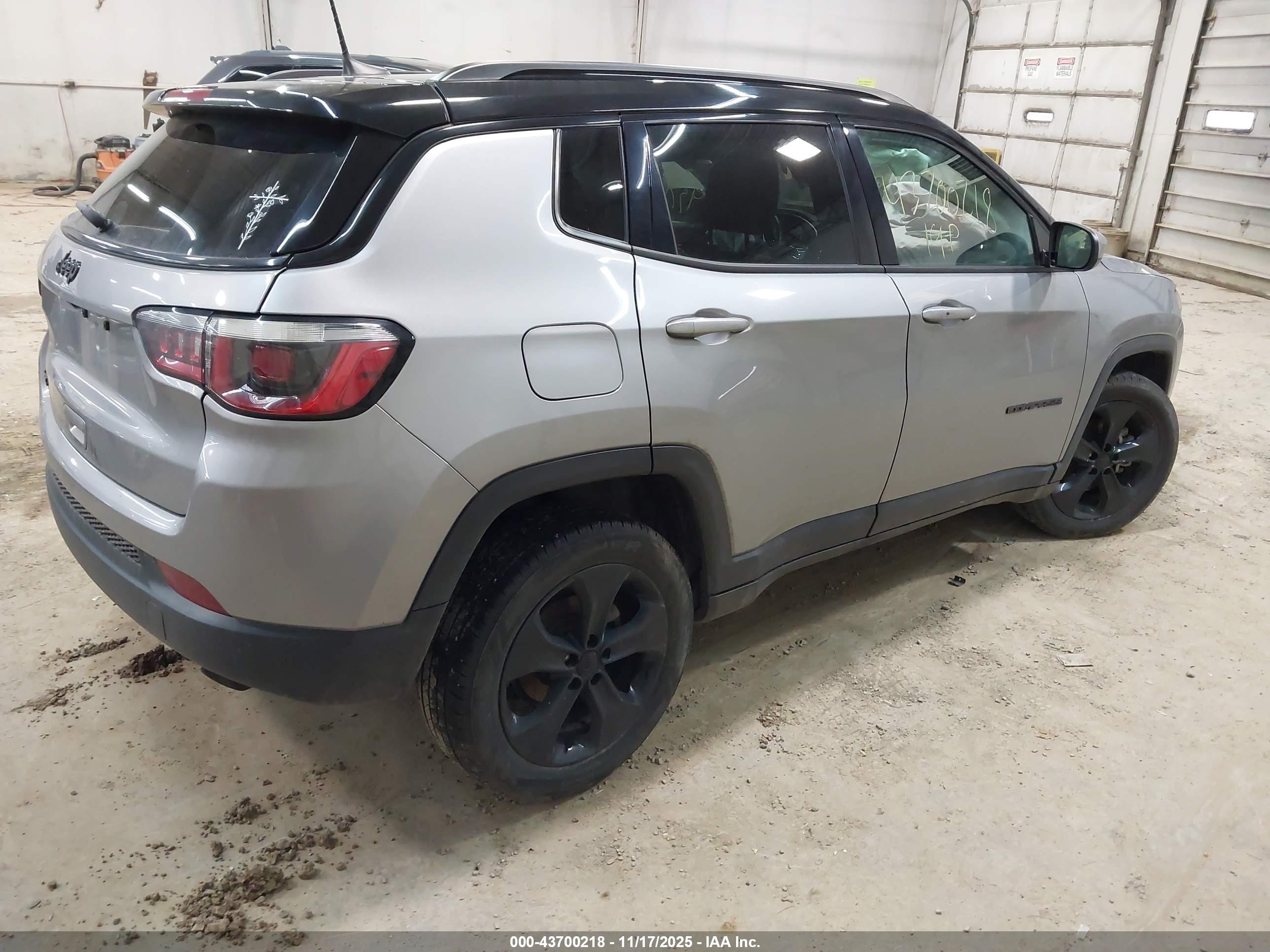 JEEP COMPASS image 4