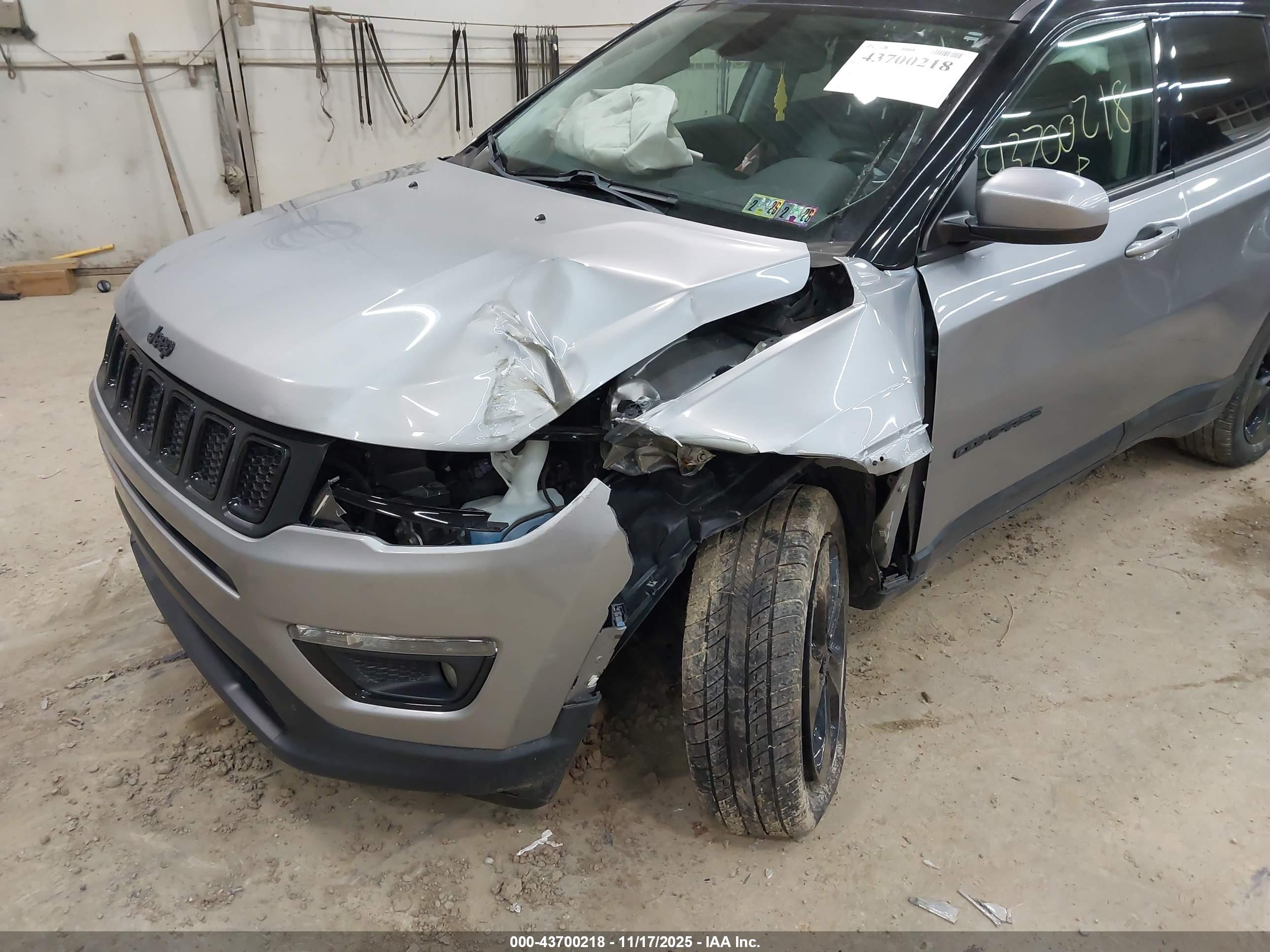 JEEP COMPASS image 6