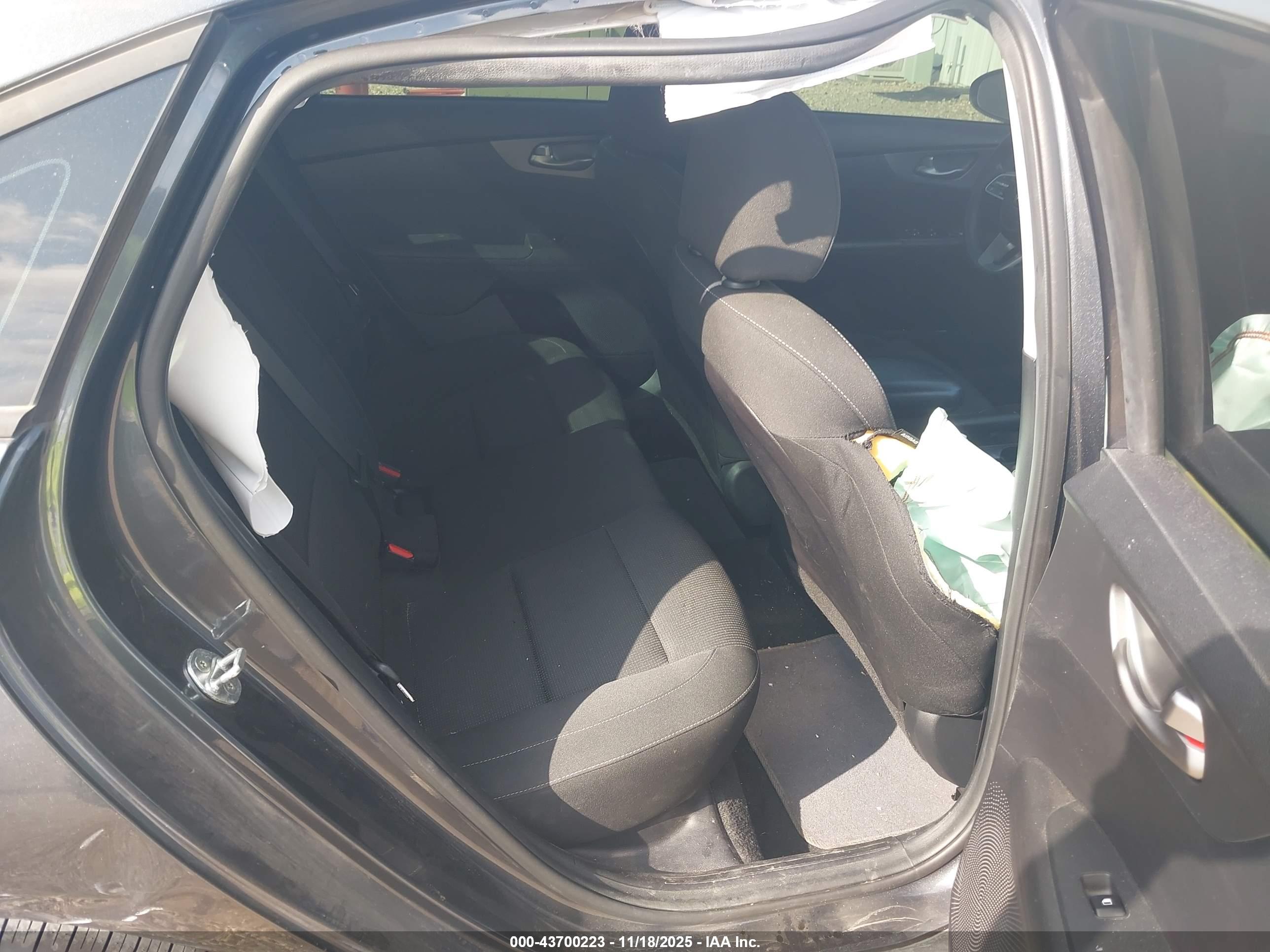 KIA FORTE image 8