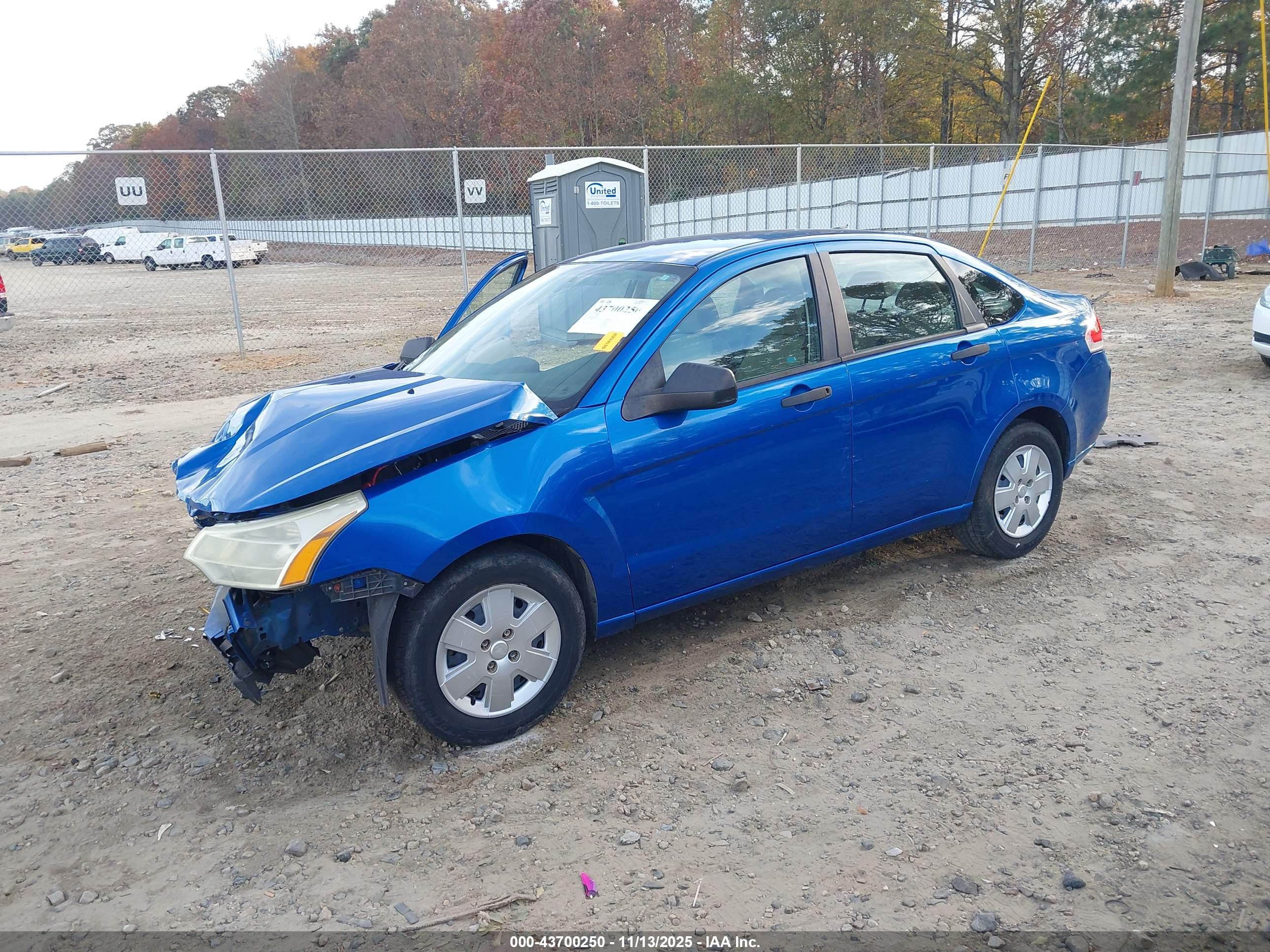 FORD FOCUS image 2