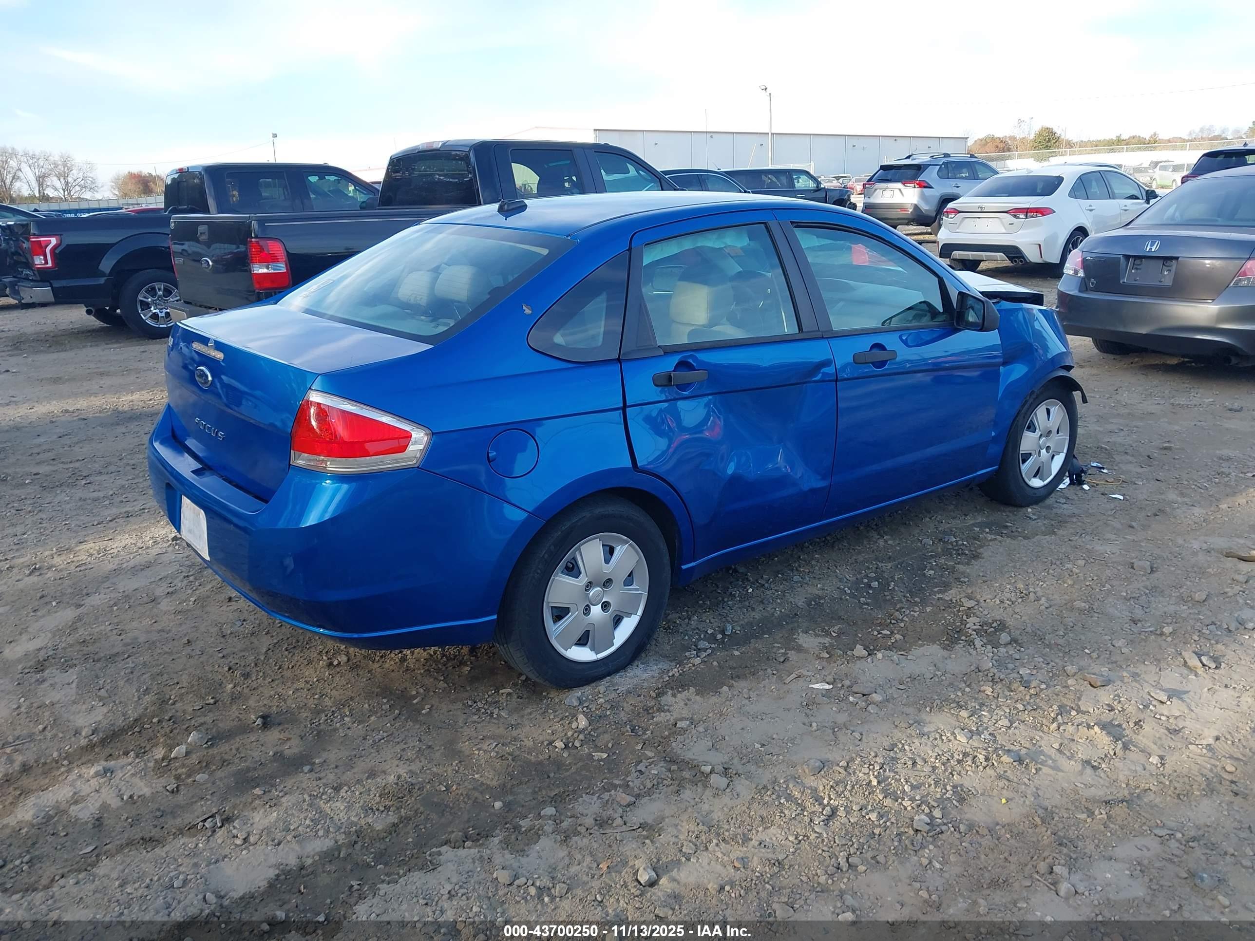 FORD FOCUS image 4
