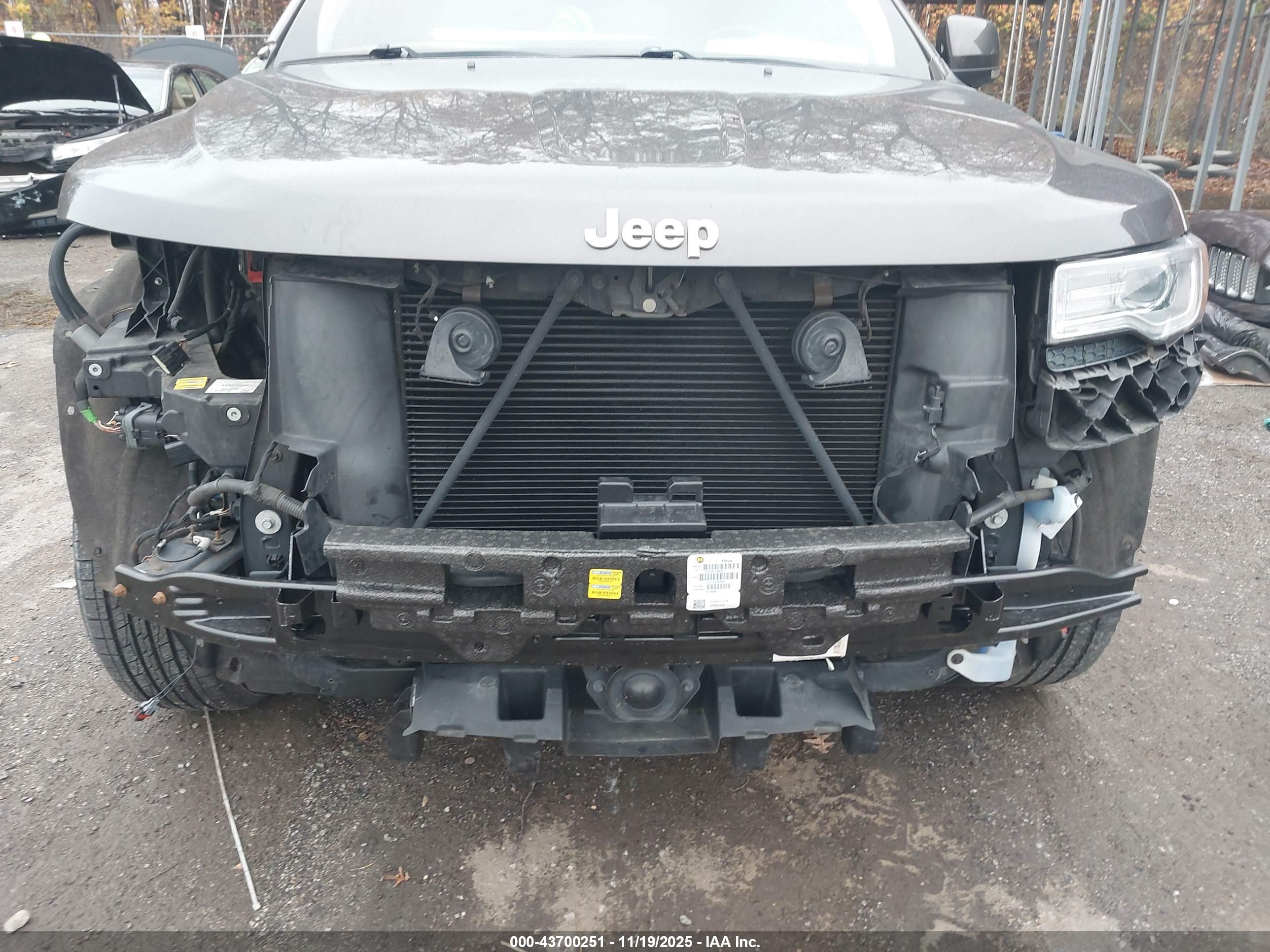 JEEP GRAND image 6