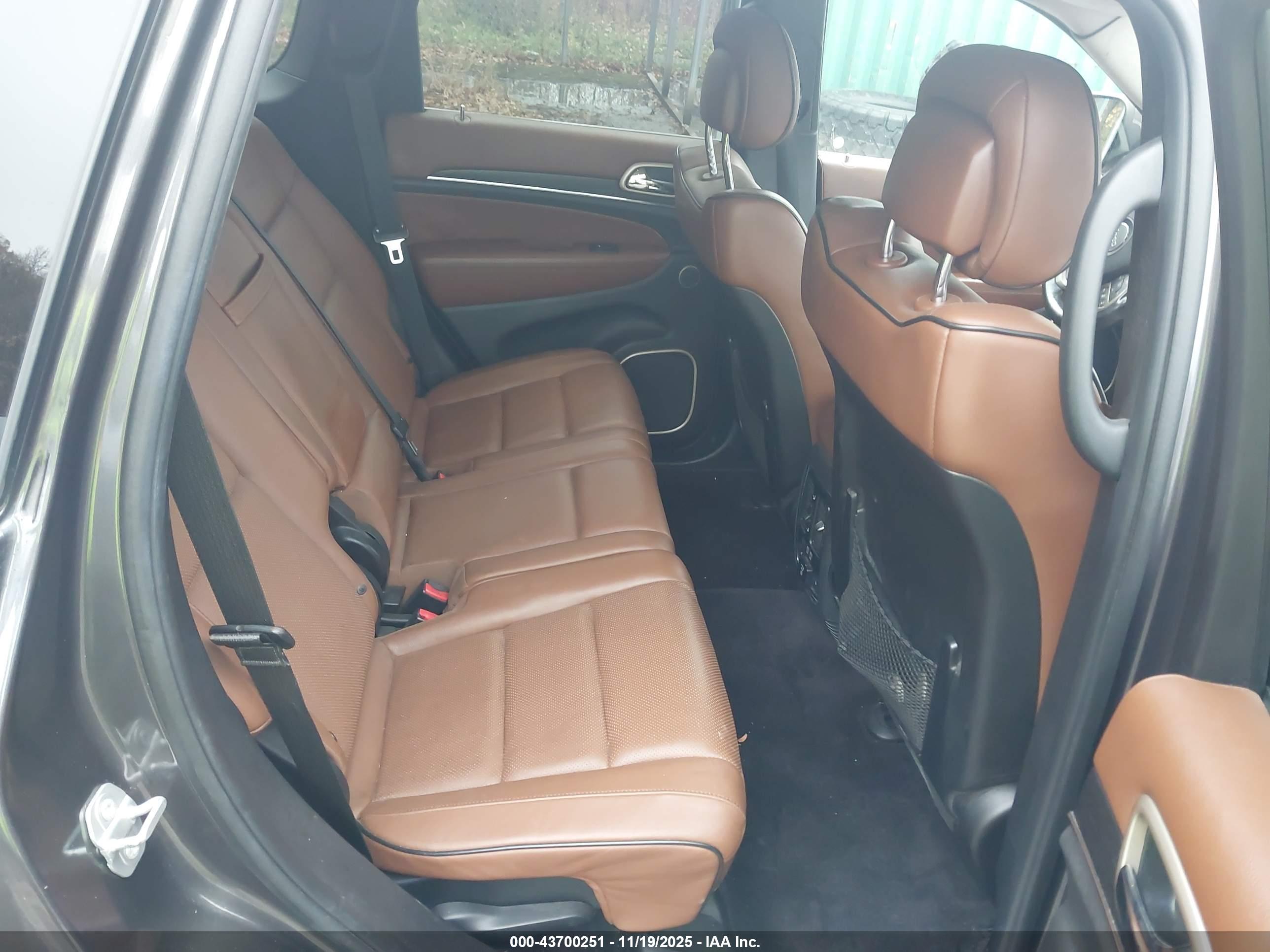 JEEP GRAND image 8