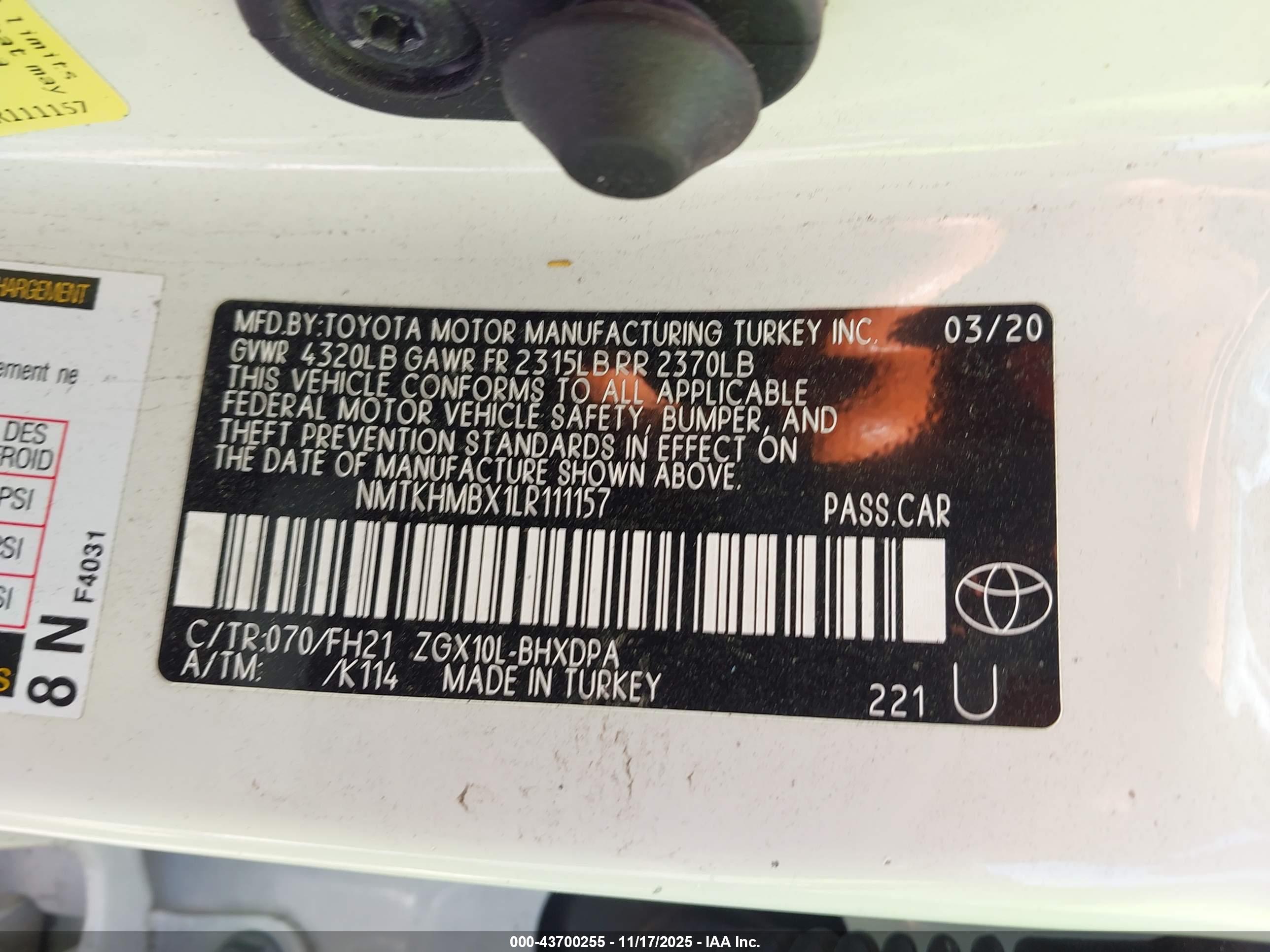 TOYOTA C-HR image 9