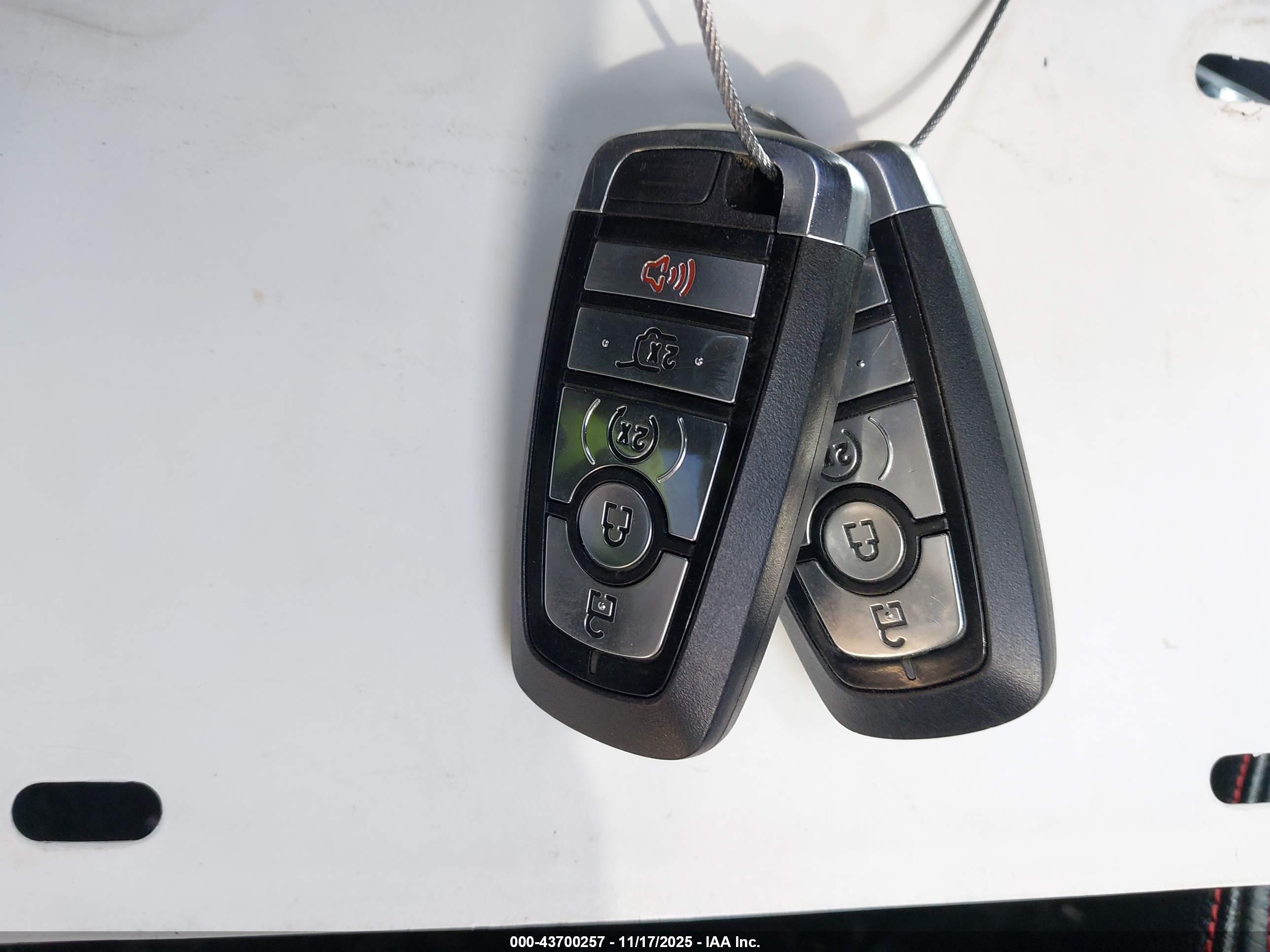 FORD EXPEDITION image 11