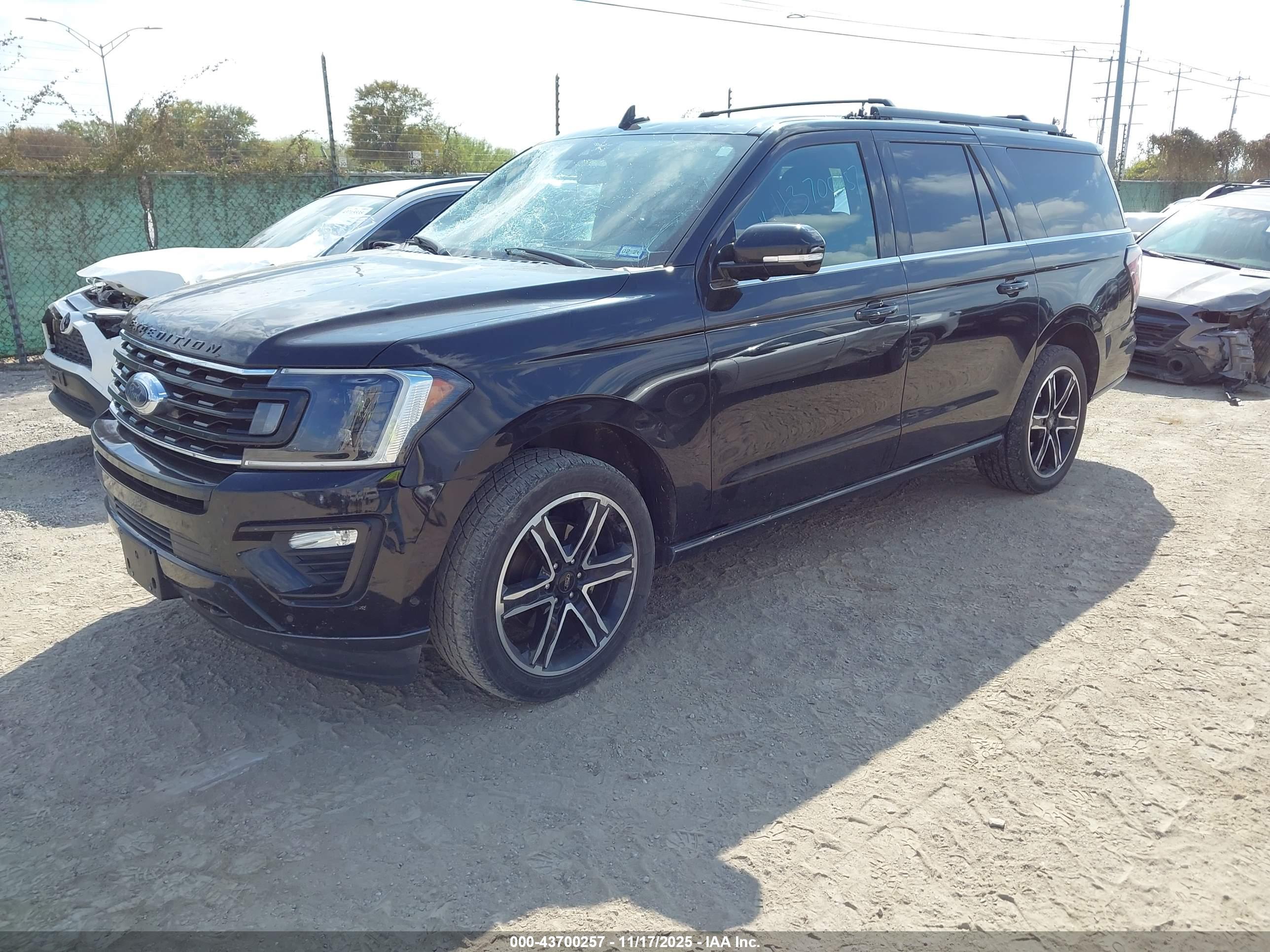 FORD EXPEDITION image 2