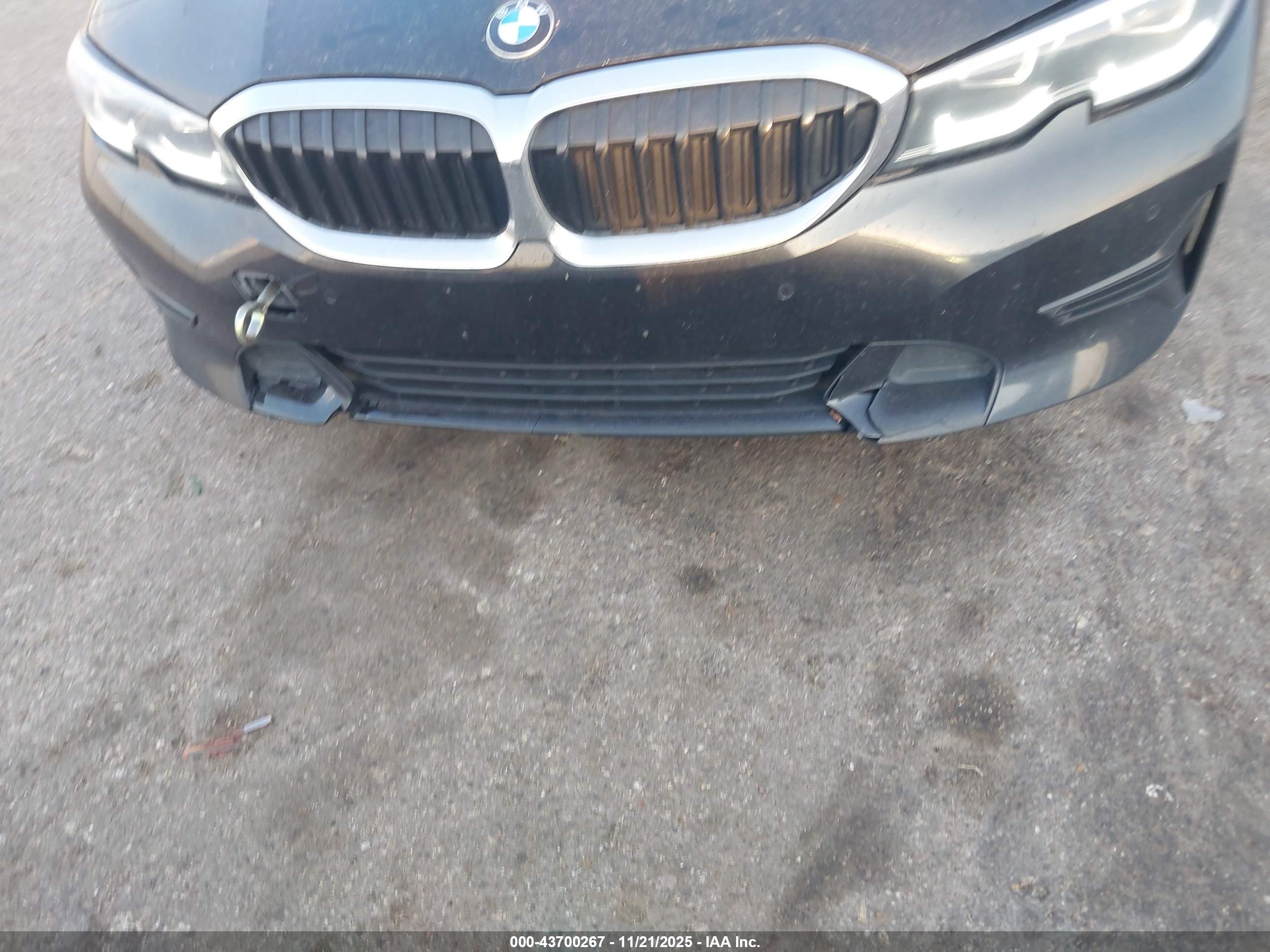 BMW 330I image 6