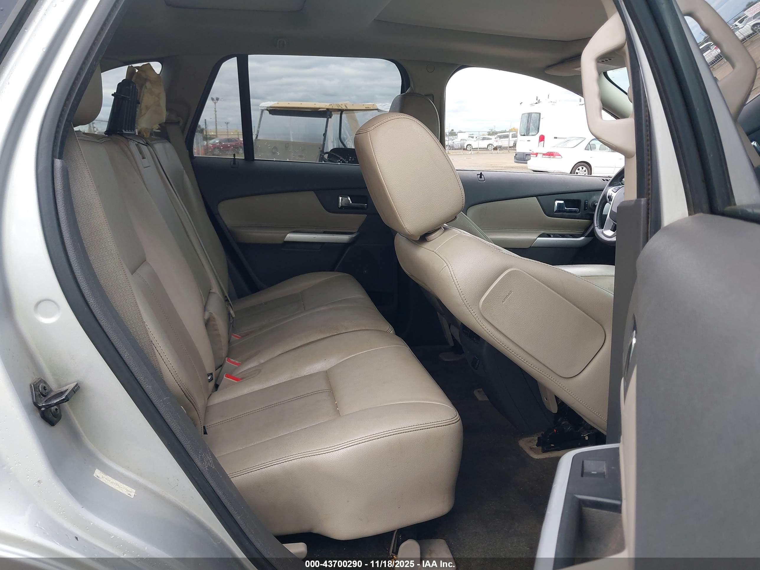 FORD EDGE image 8