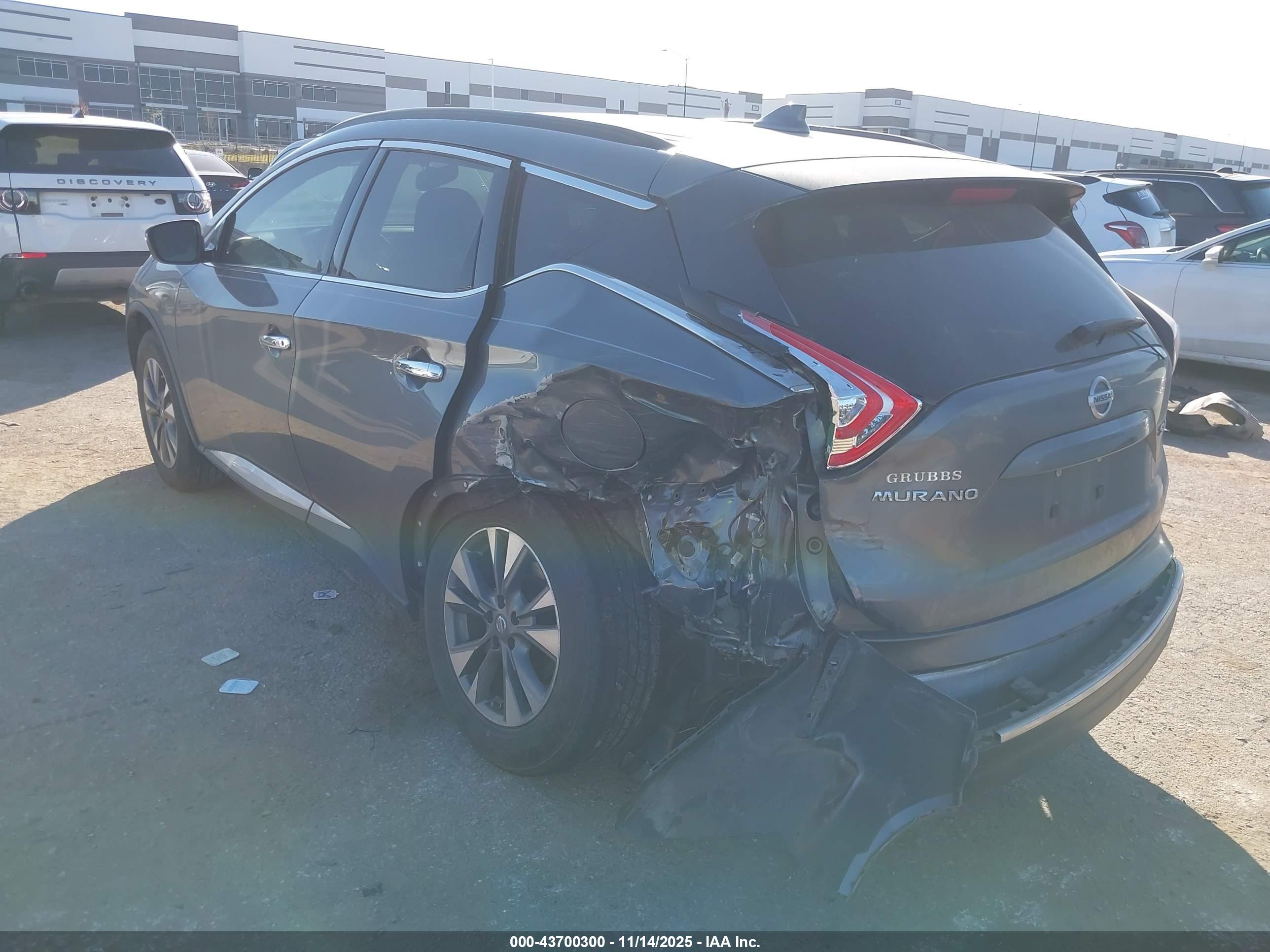NISSAN MURANO image 3