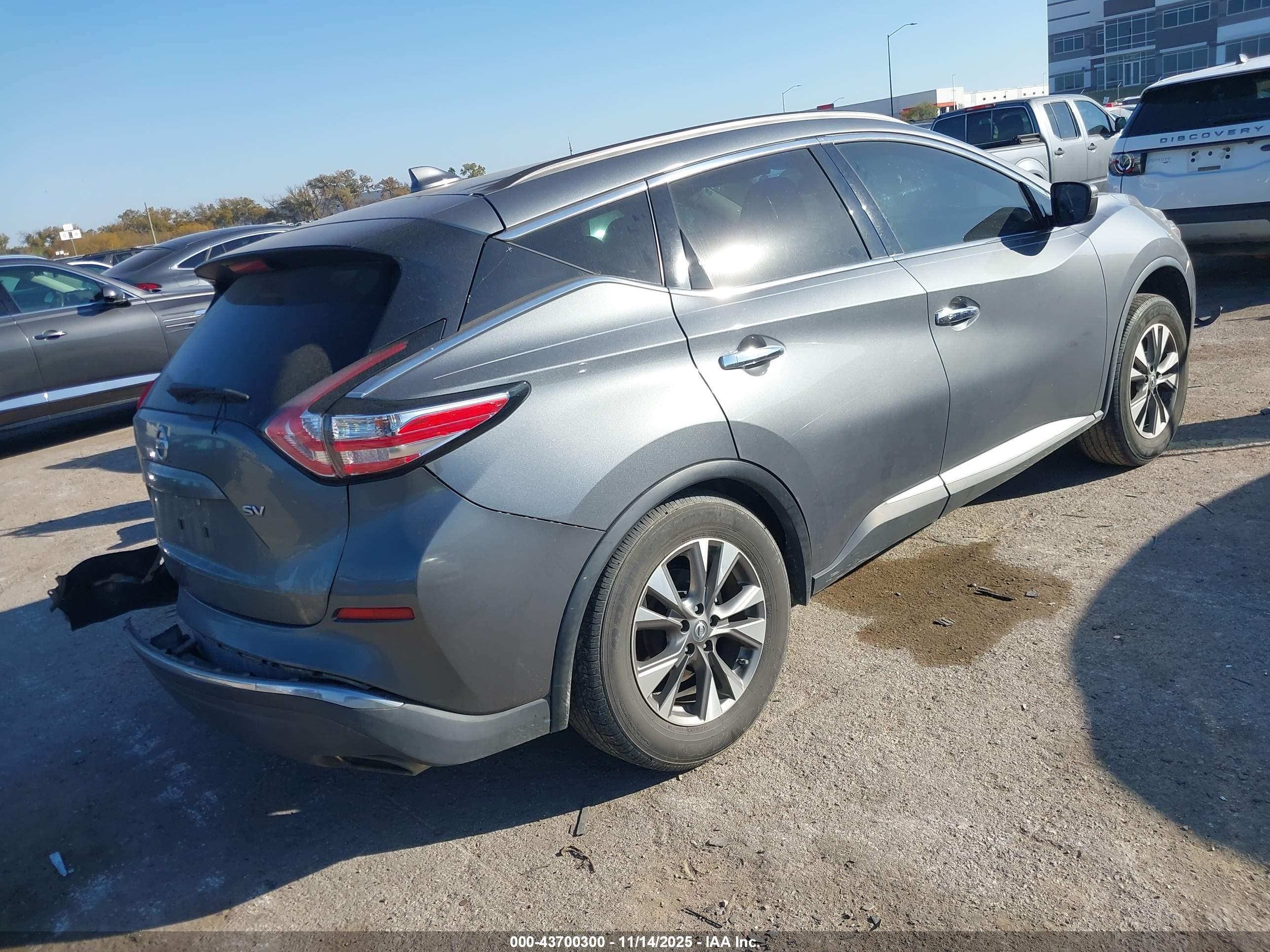 NISSAN MURANO image 4