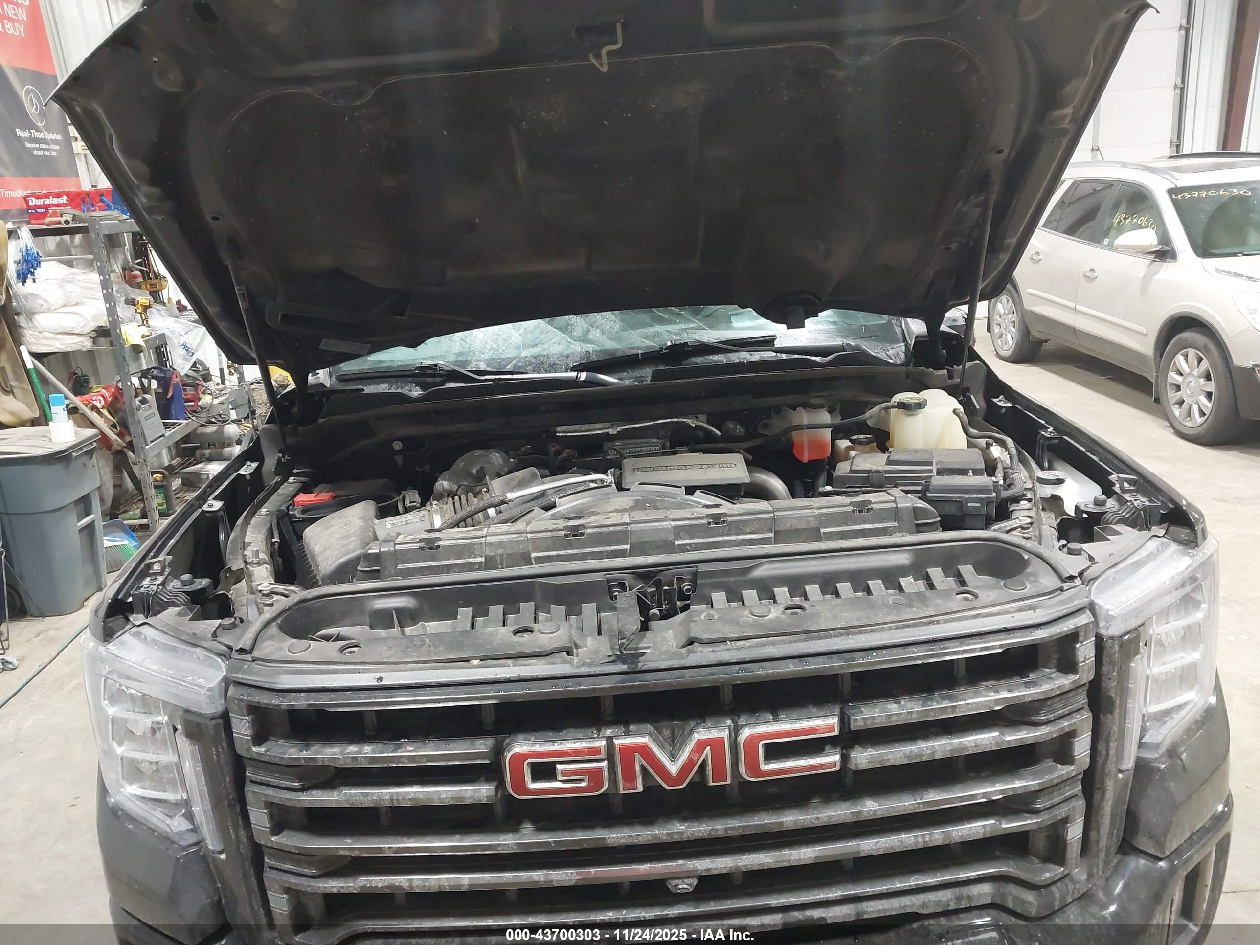 GMC SIERRA image 10