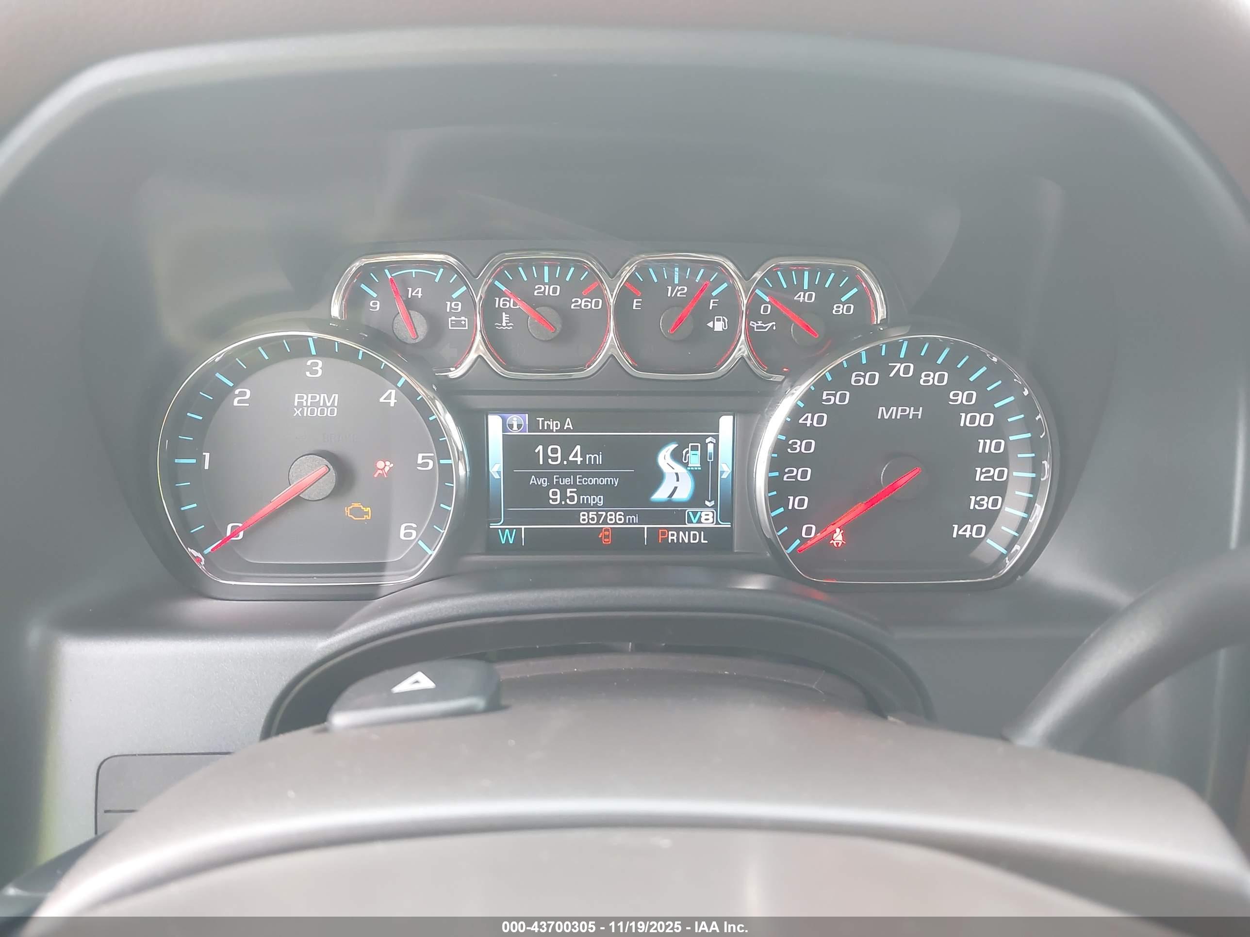 CHEVROLET SILVERADO image 7
