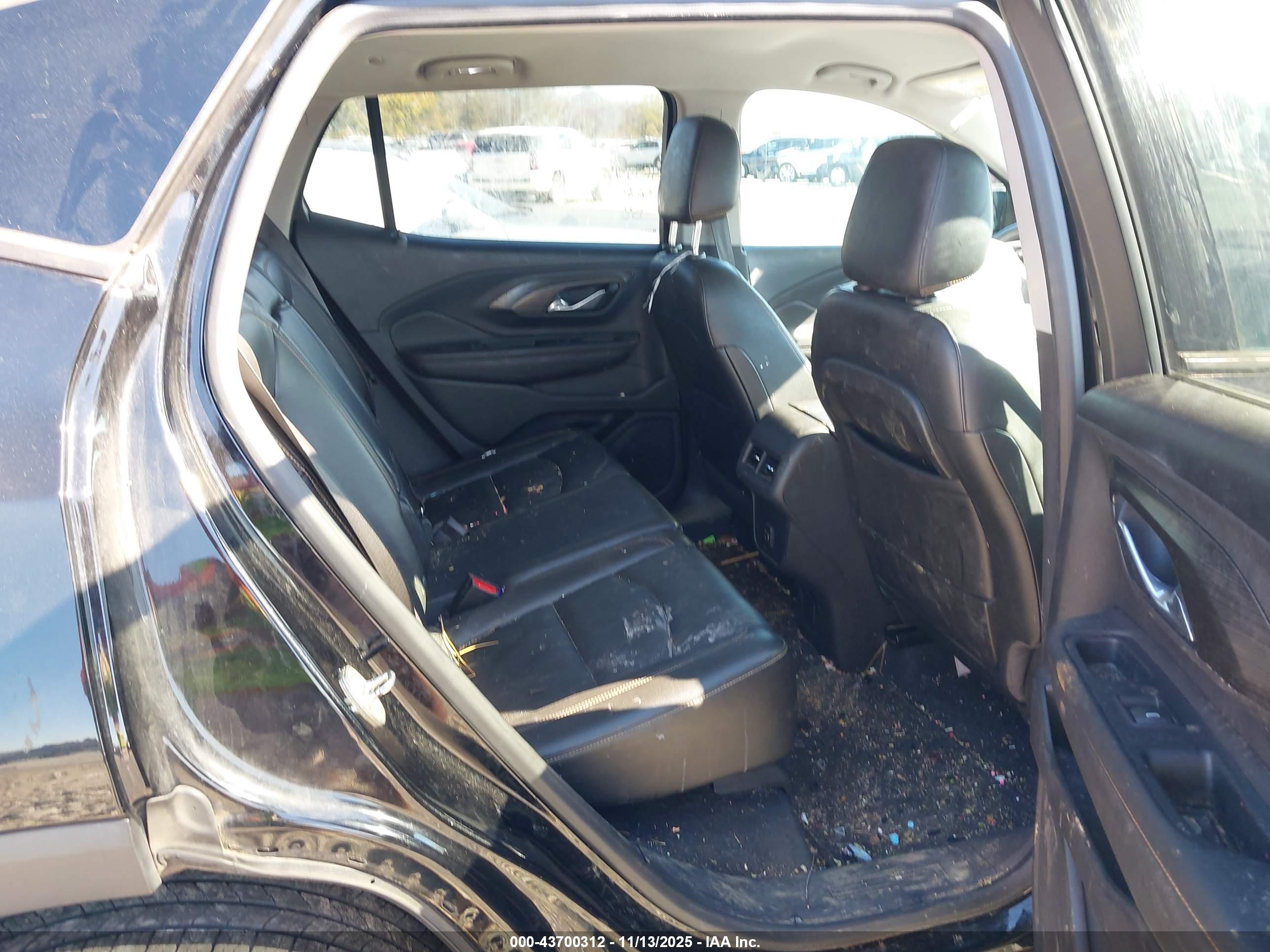 GMC TERRAIN image 8