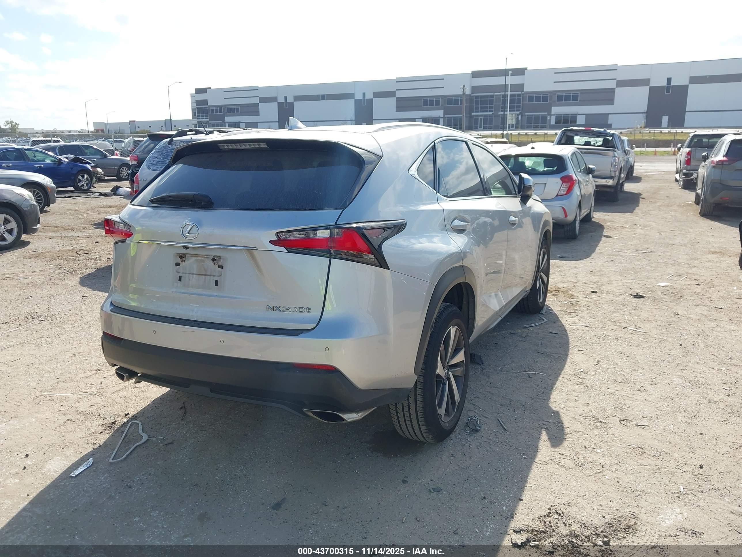 LEXUS NX image 4