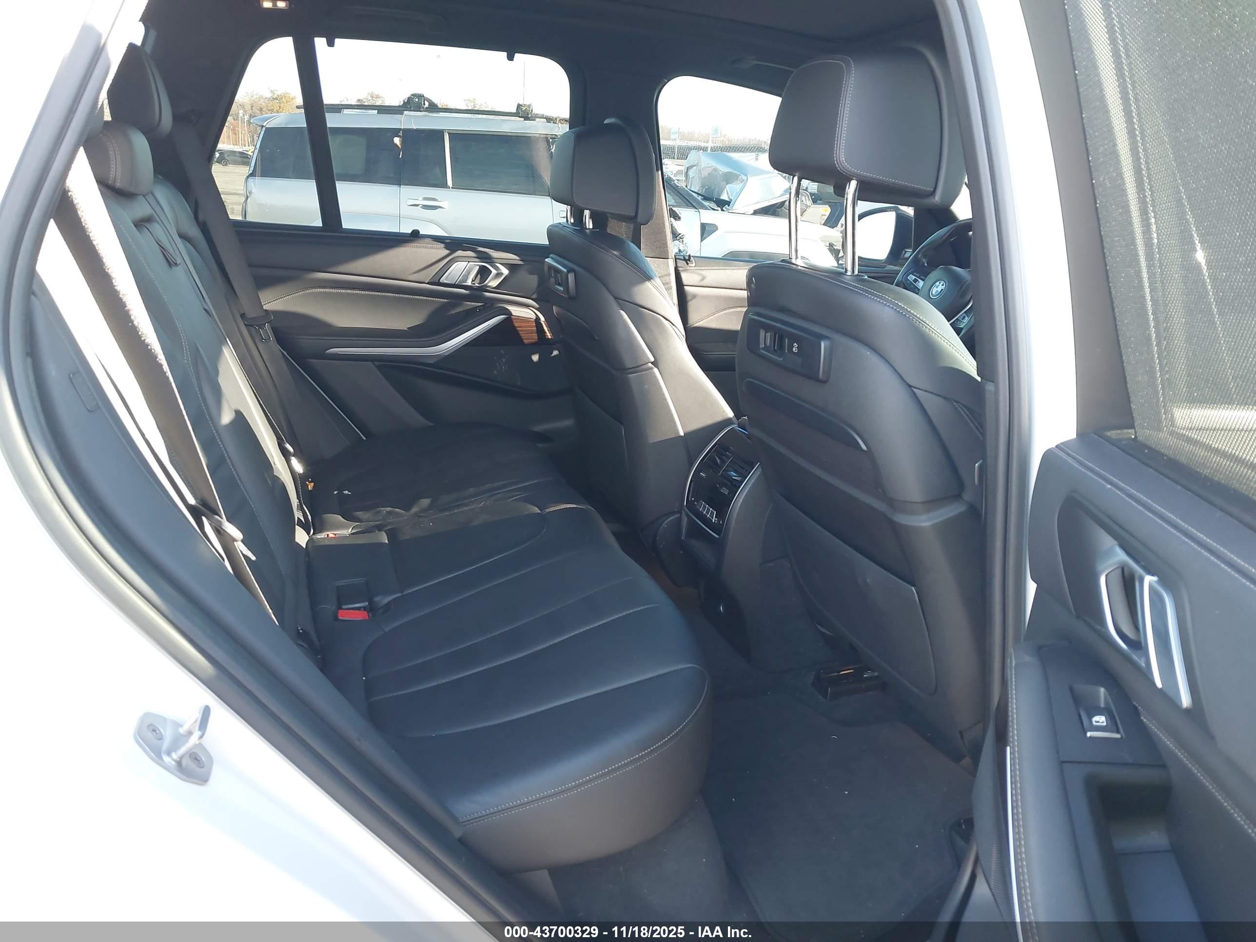 BMW X5 image 8