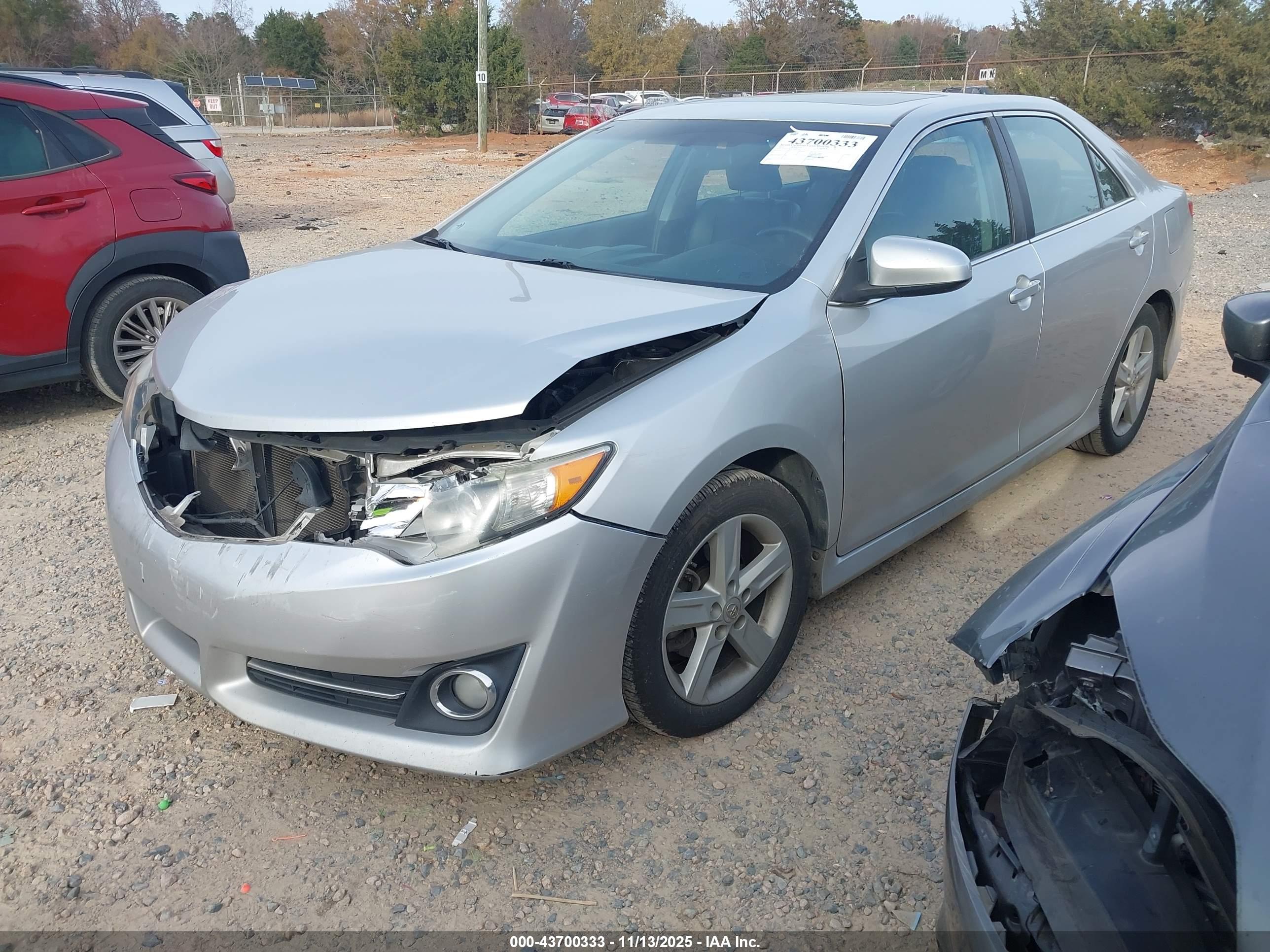 TOYOTA CAMRY image 2