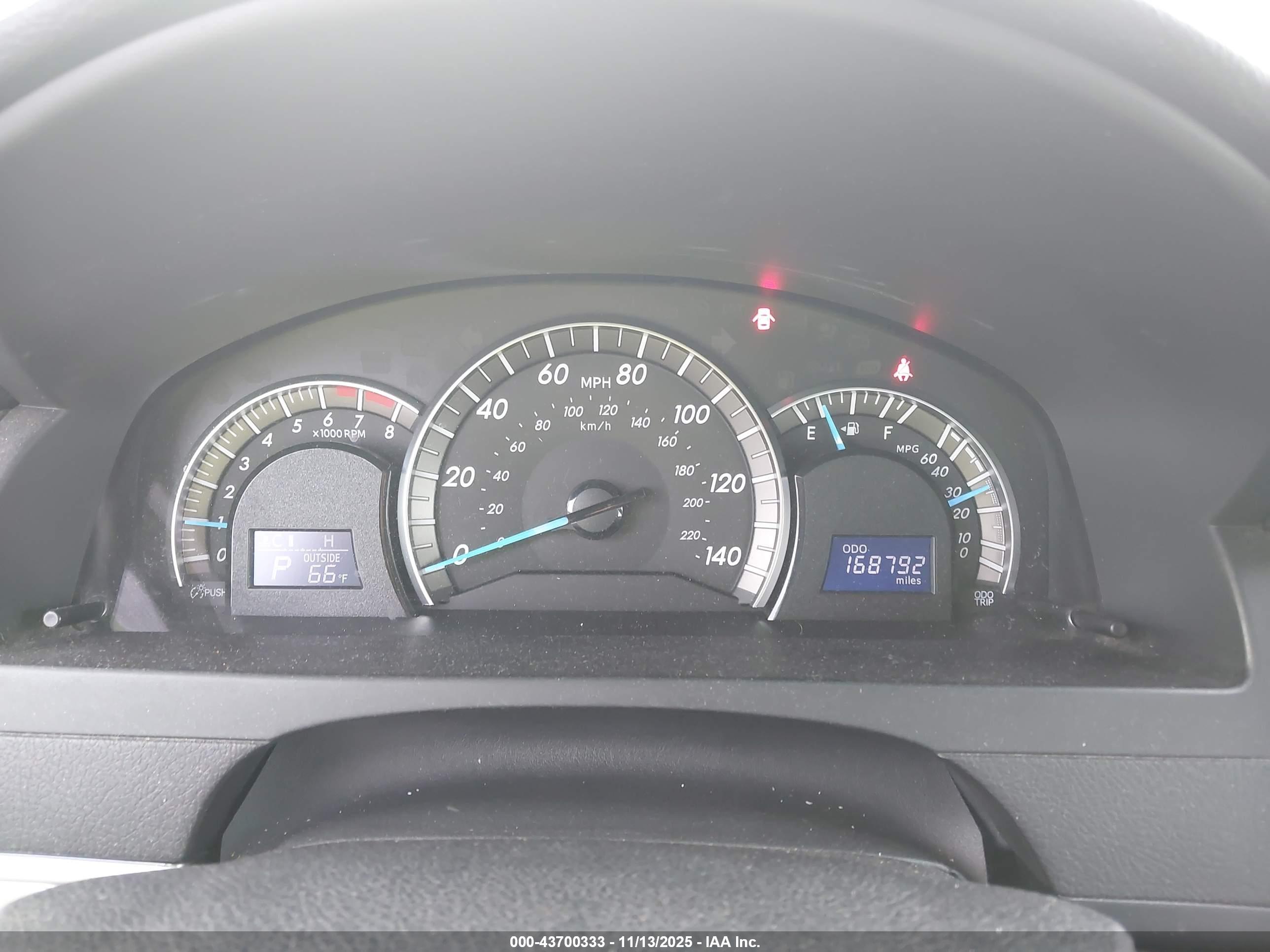 TOYOTA CAMRY image 7