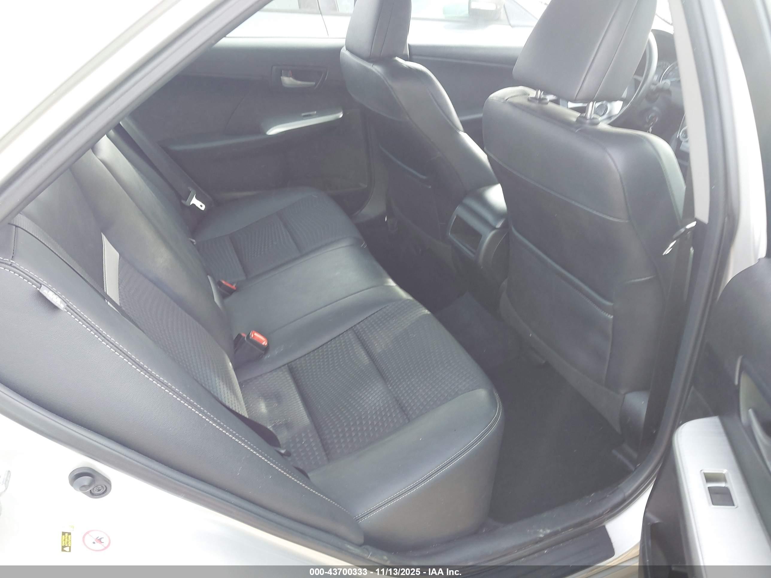 TOYOTA CAMRY image 8