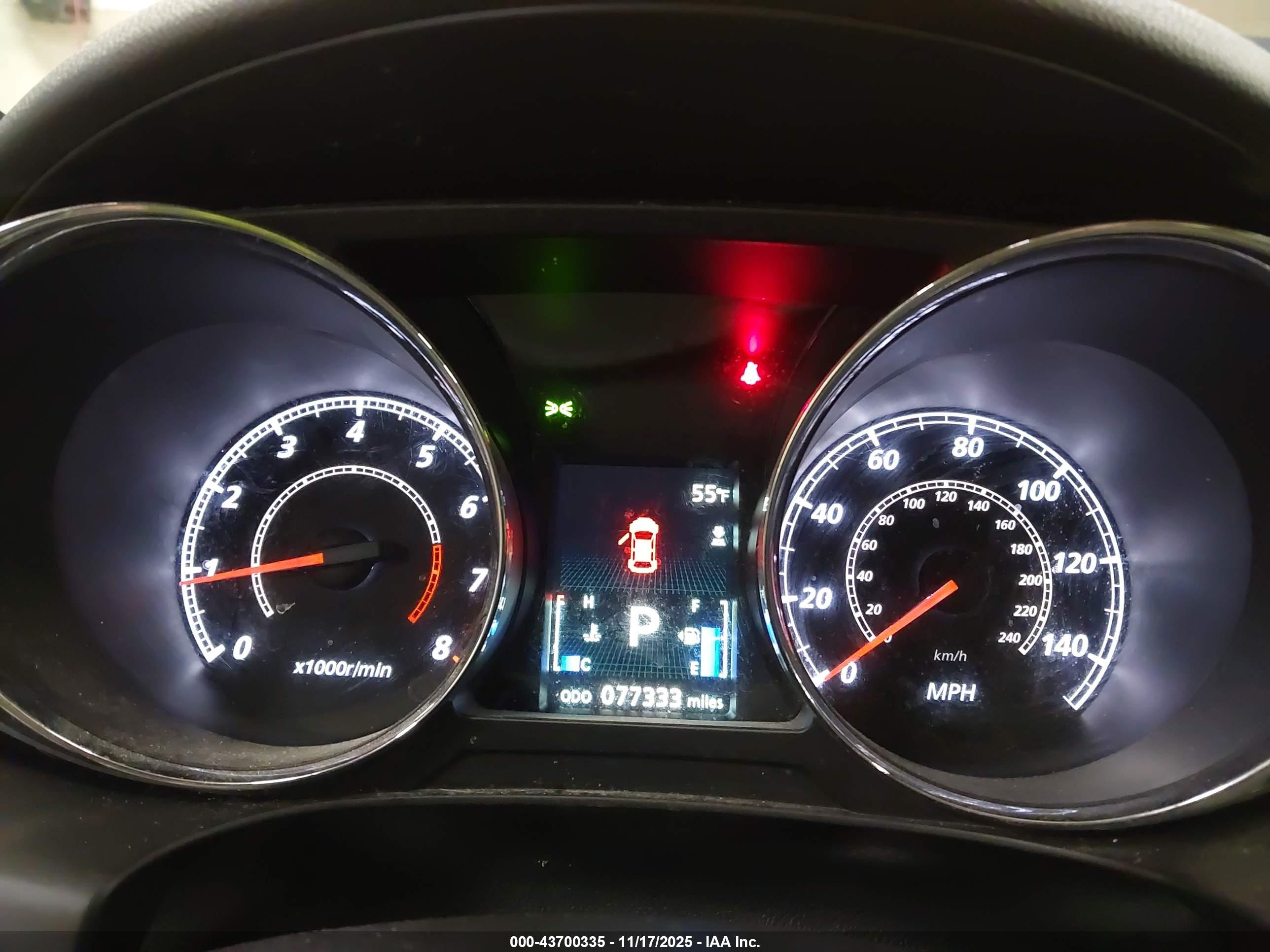 MITSUBISHI OUTLANDER image 7