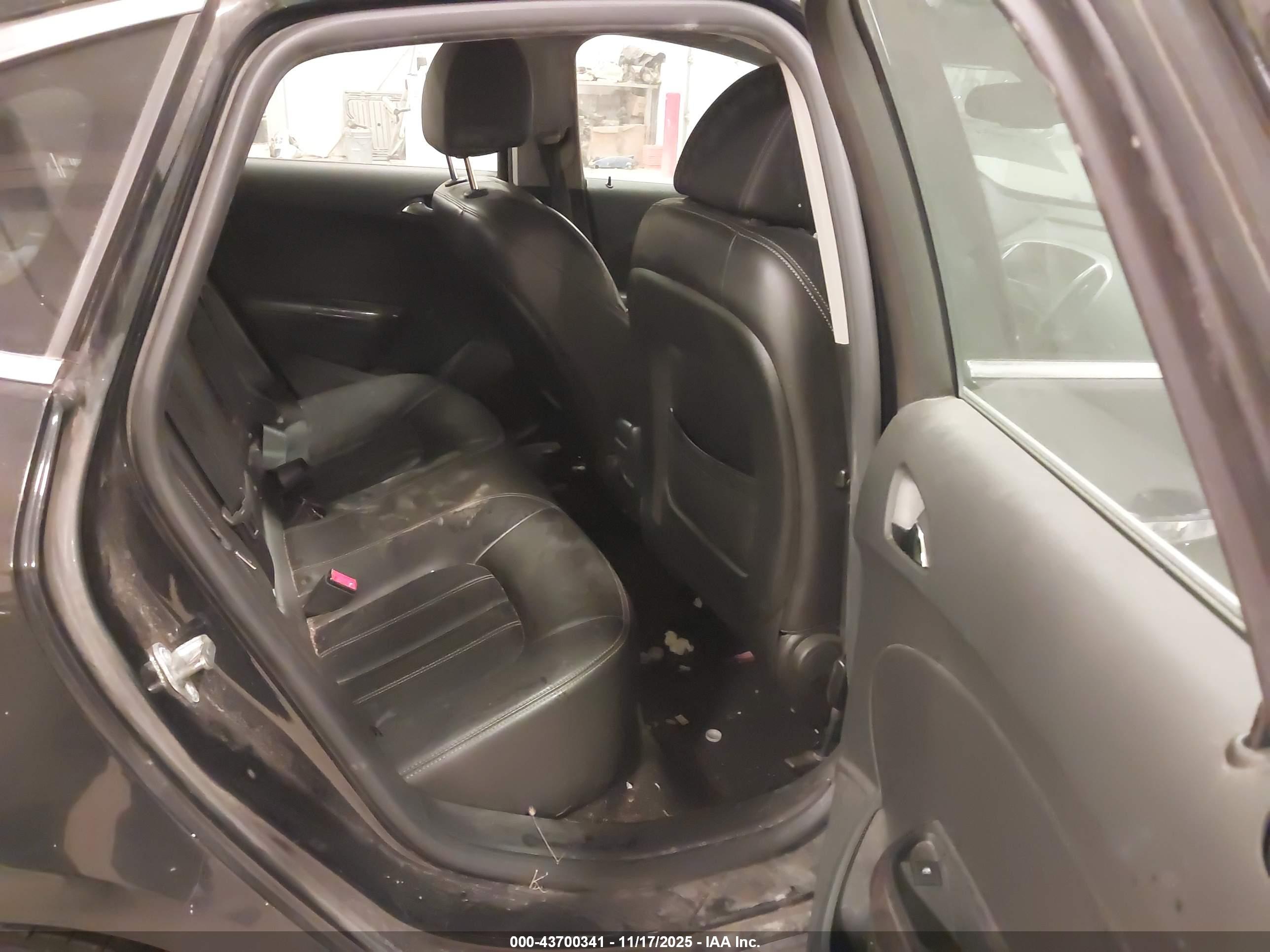 BUICK VERANO image 8