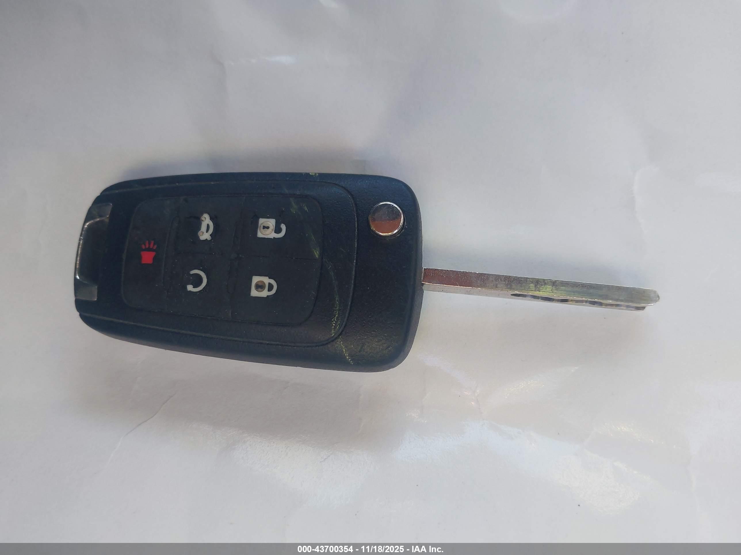 CHEVROLET EQUINOX image 11