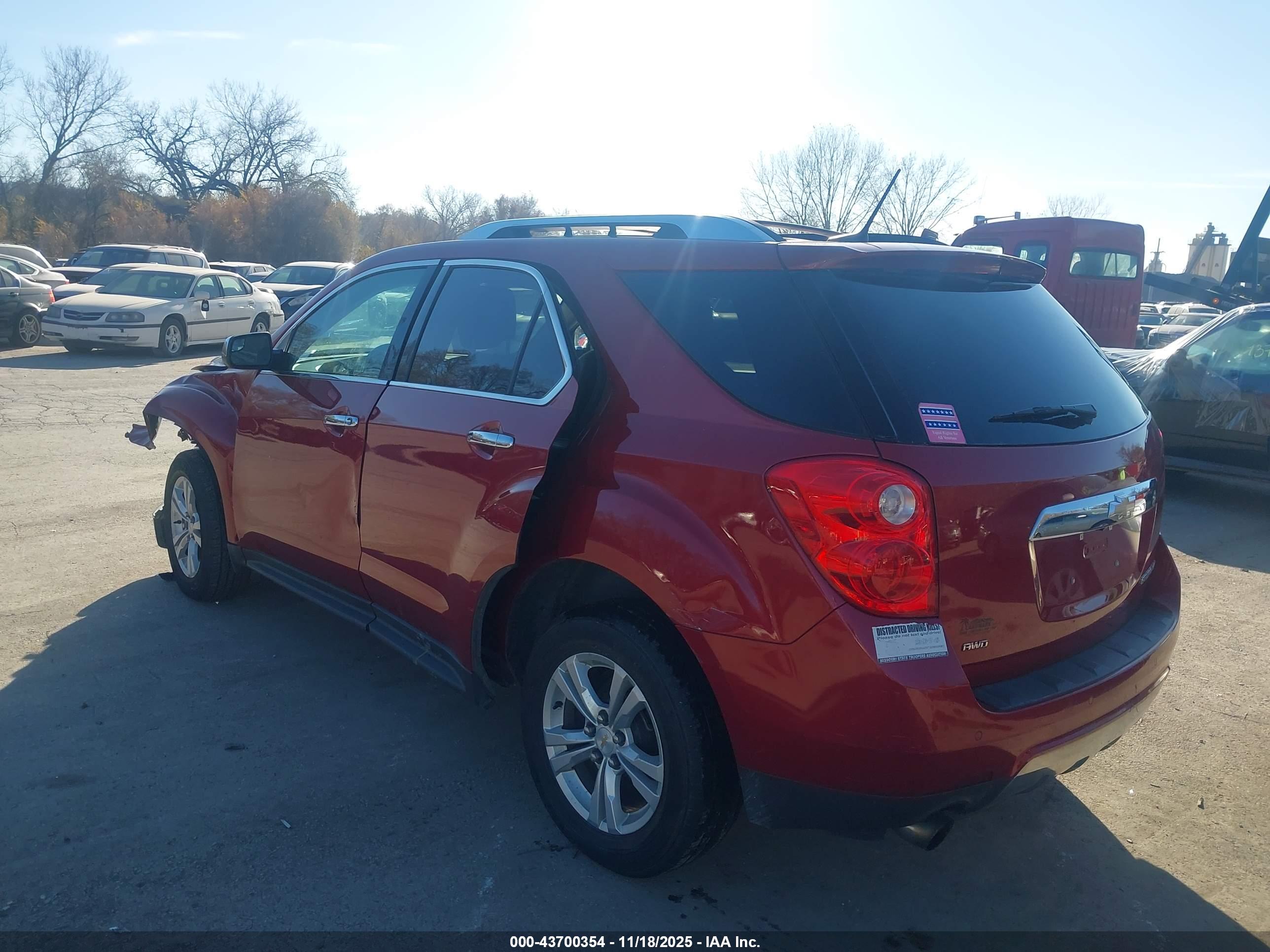 CHEVROLET EQUINOX image 3
