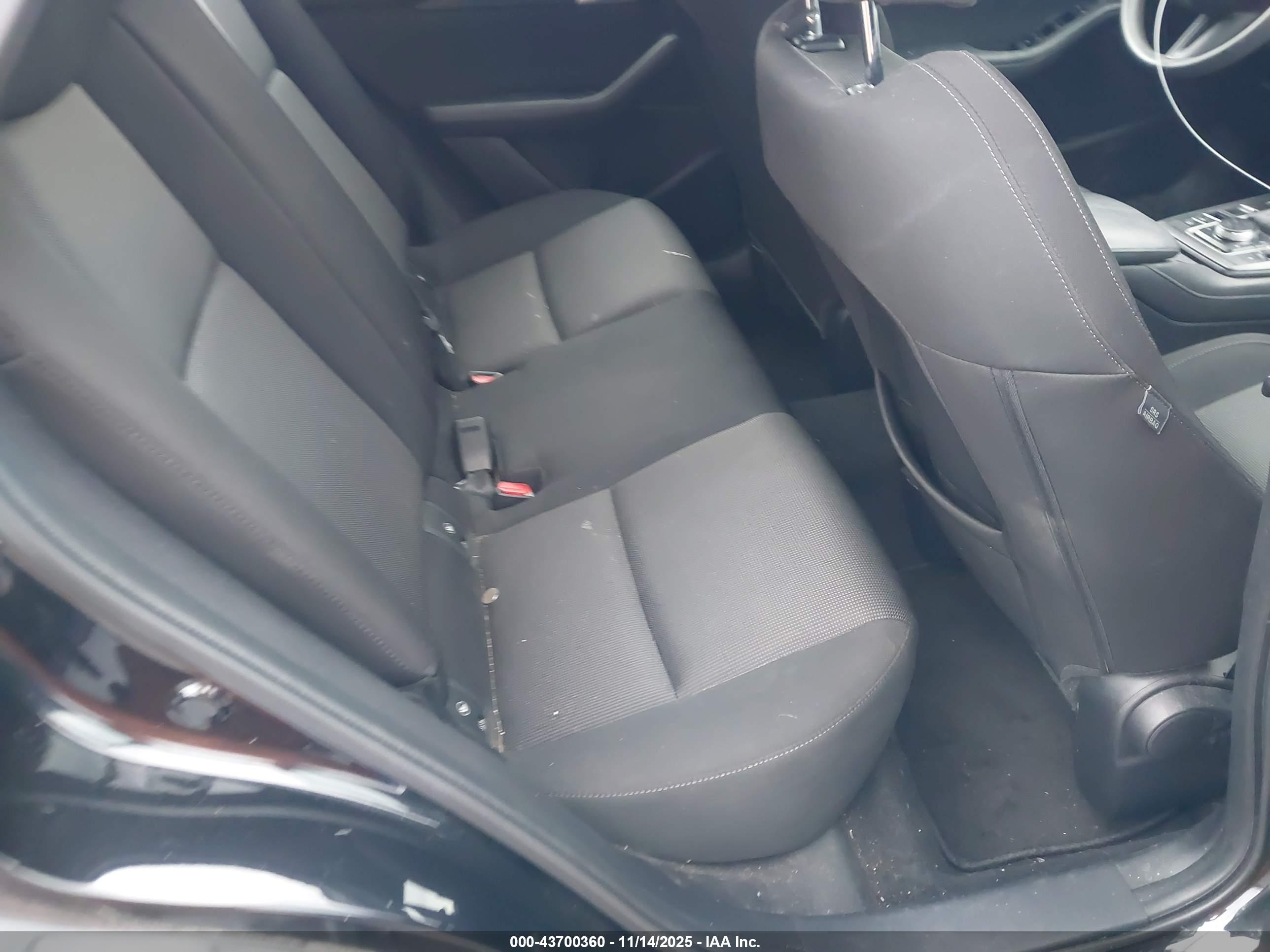 MAZDA CX-30 image 8