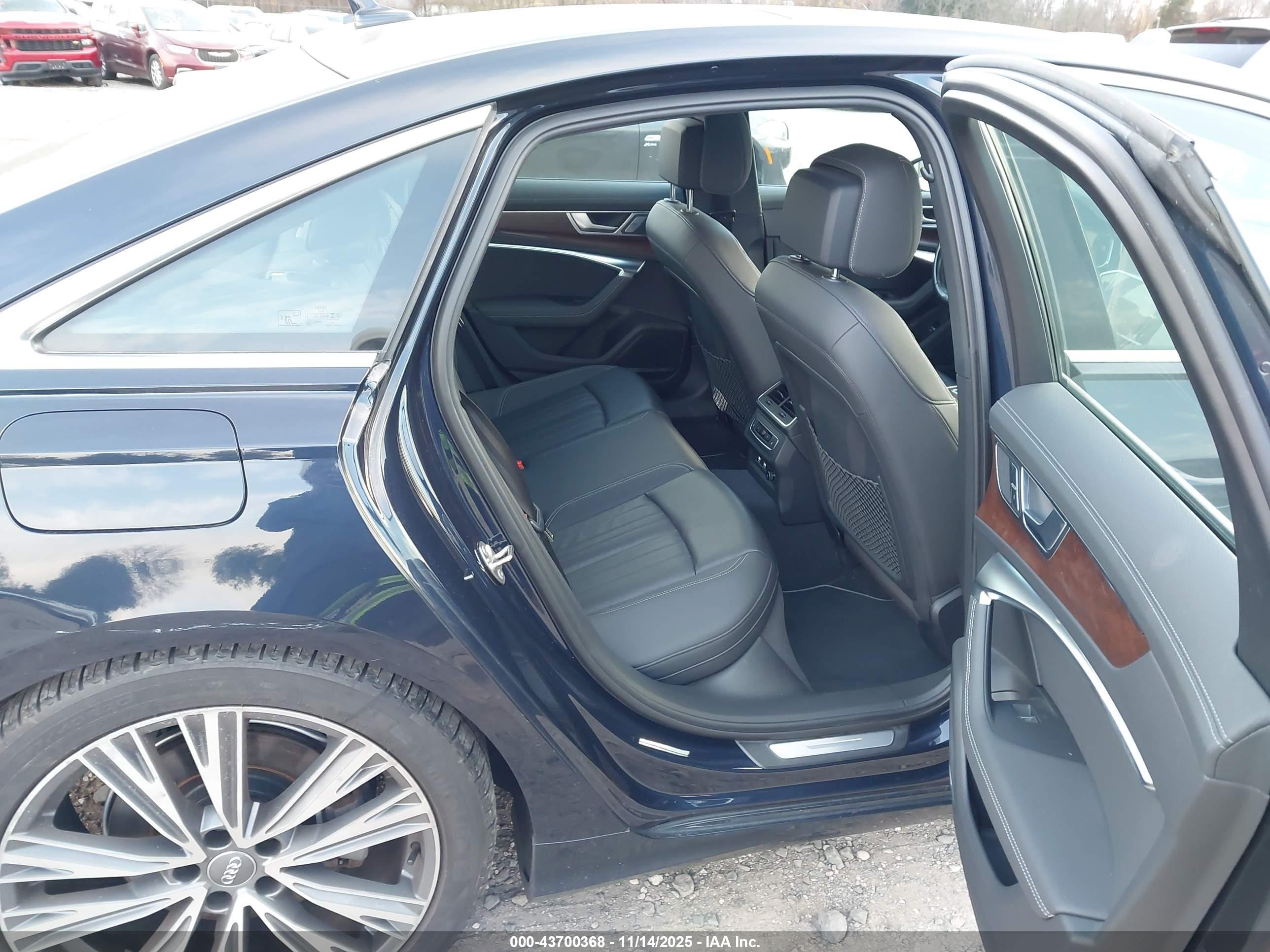 AUDI A6 image 8