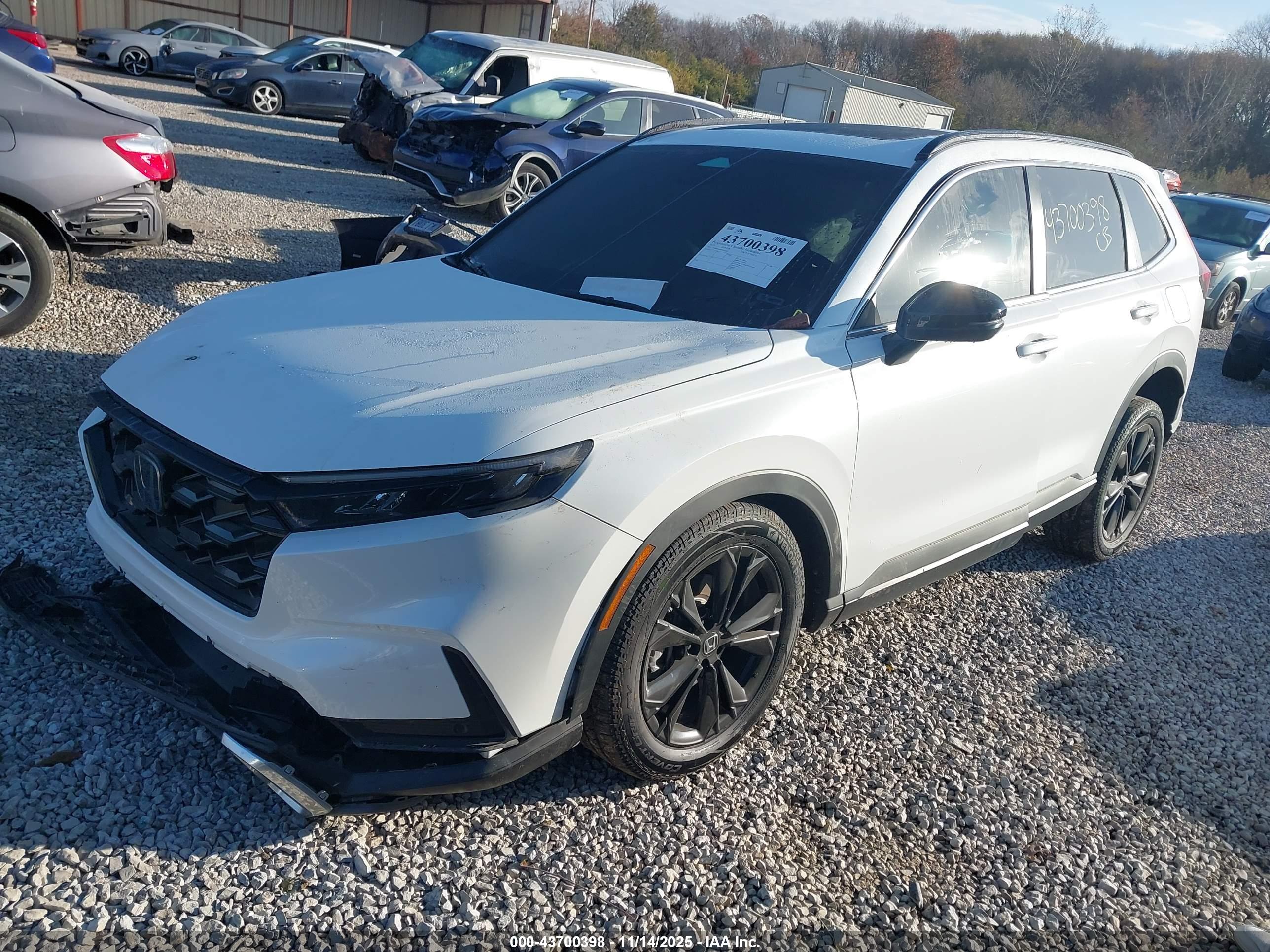 HONDA CR-V image 2