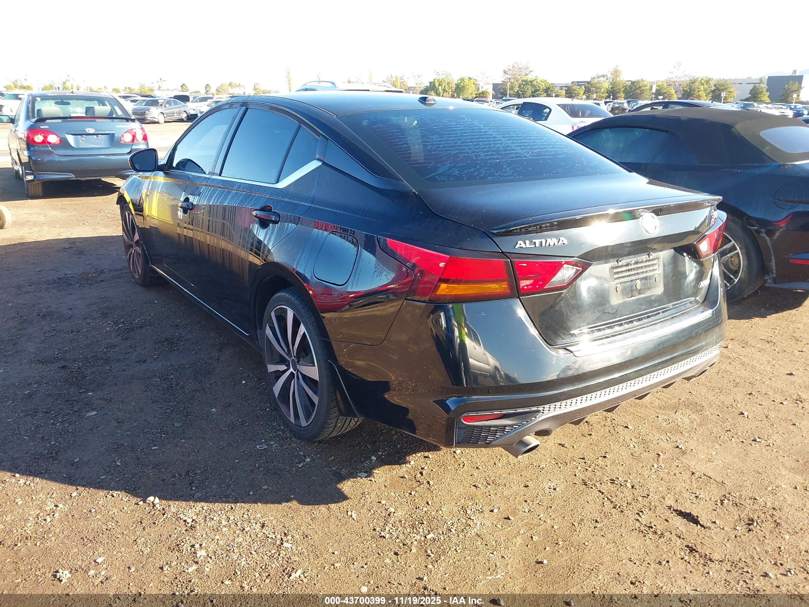 NISSAN ALTIMA image 3