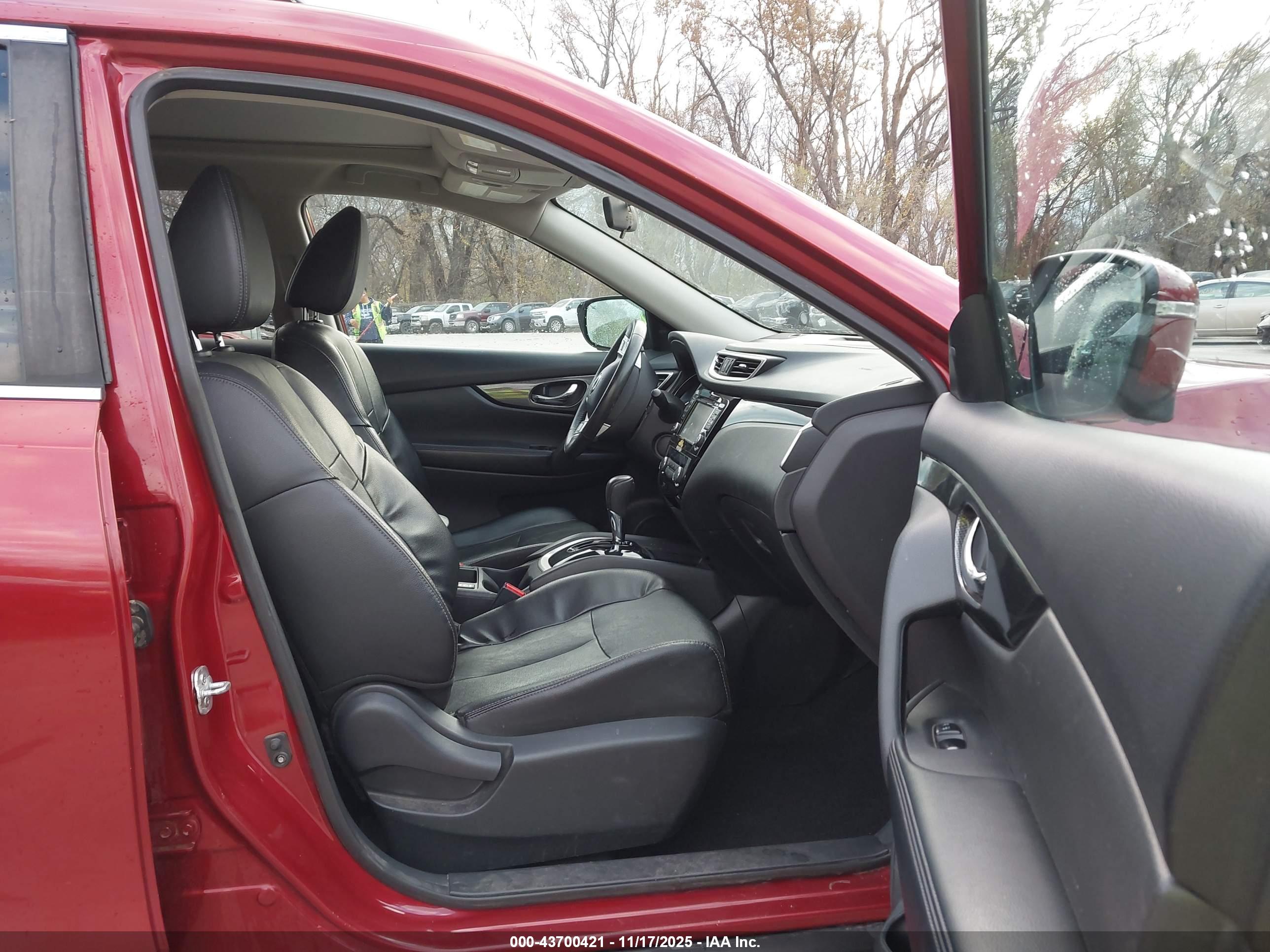 NISSAN ROGUE image 5