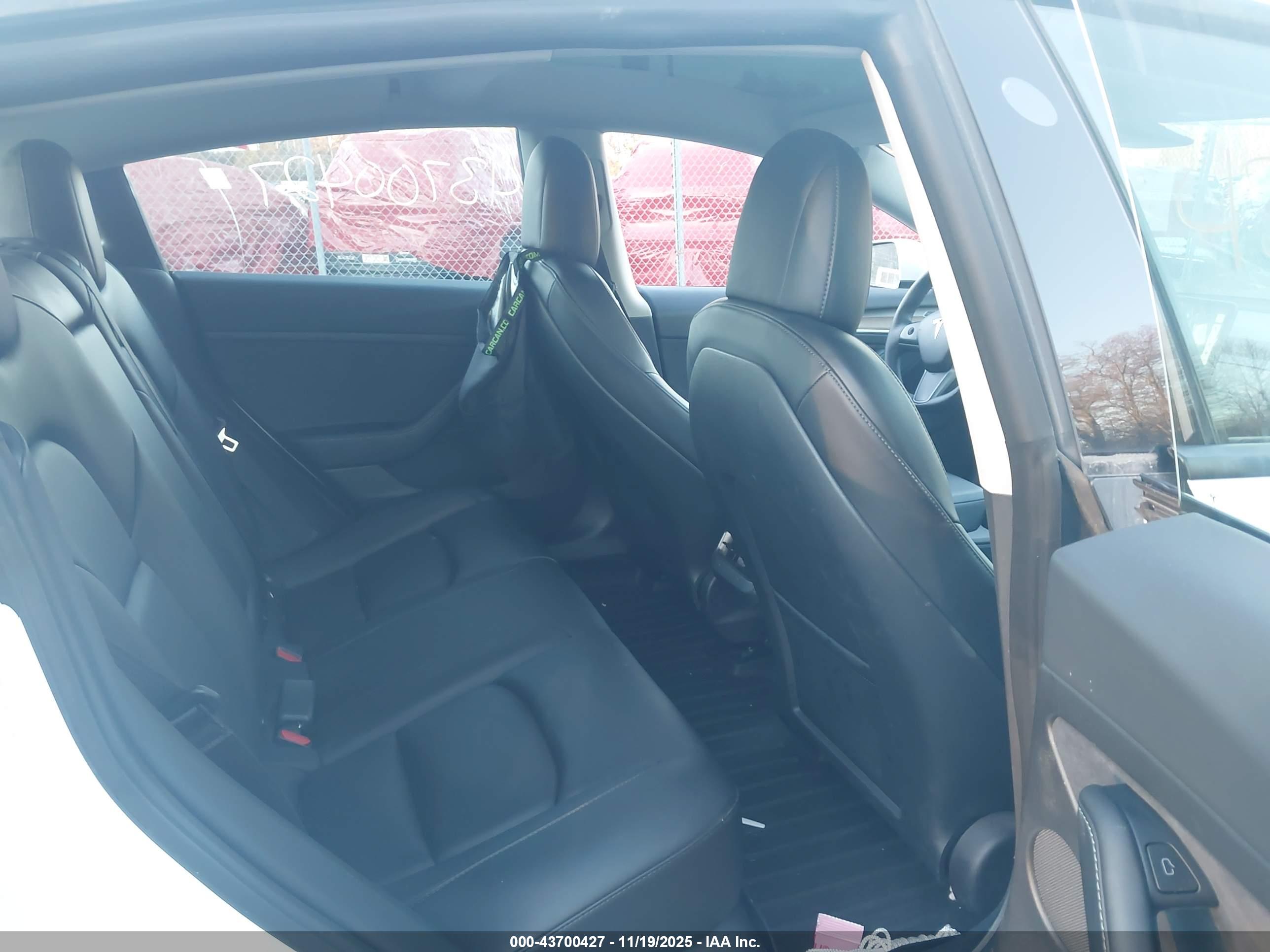 TESLA MODEL image 8