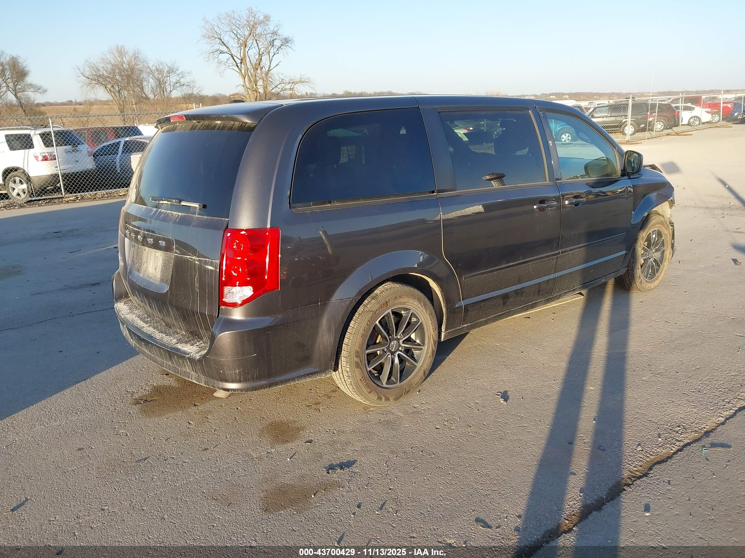 DODGE GRAND image 4