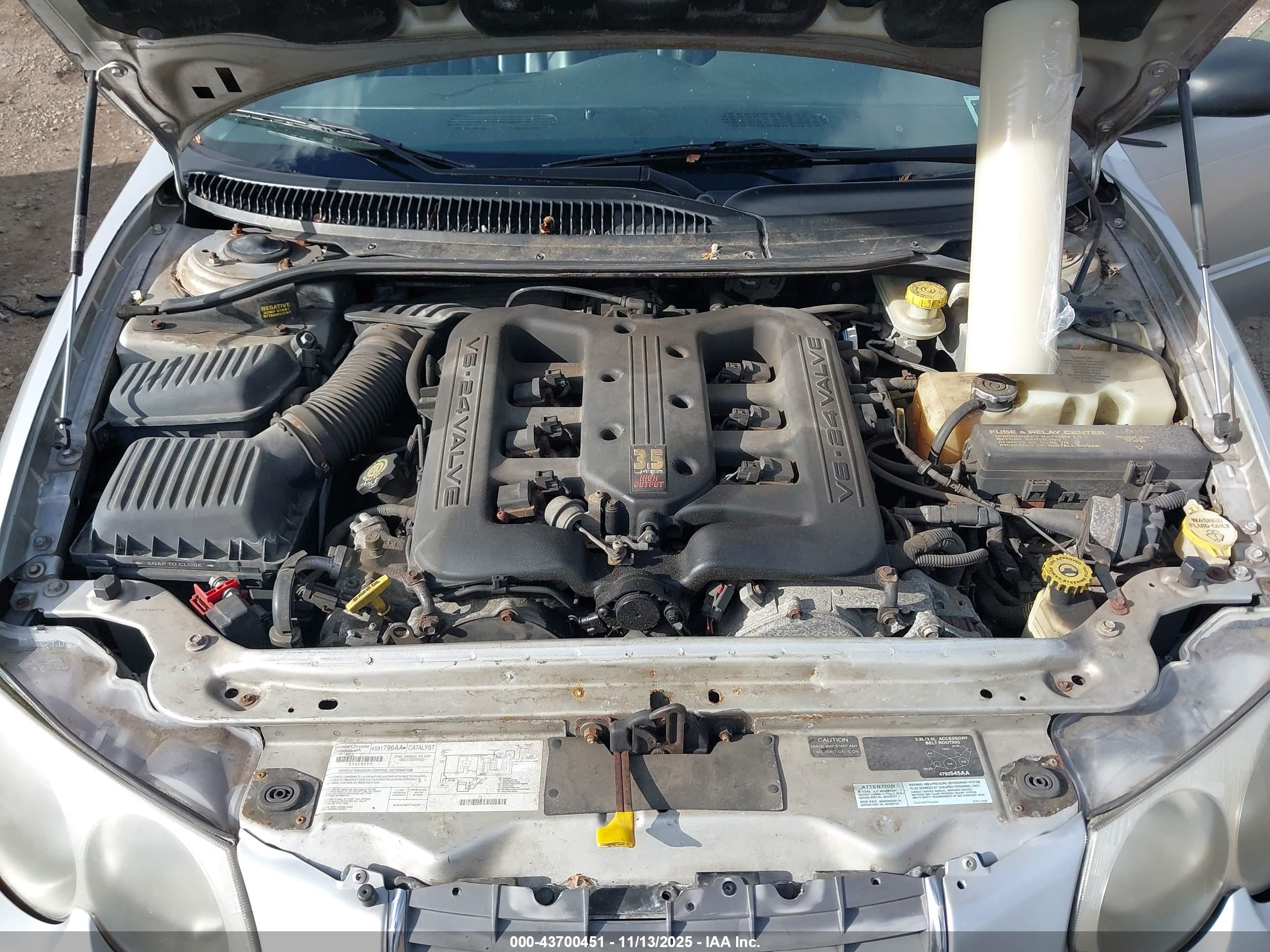 CHRYSLER 300M image 10