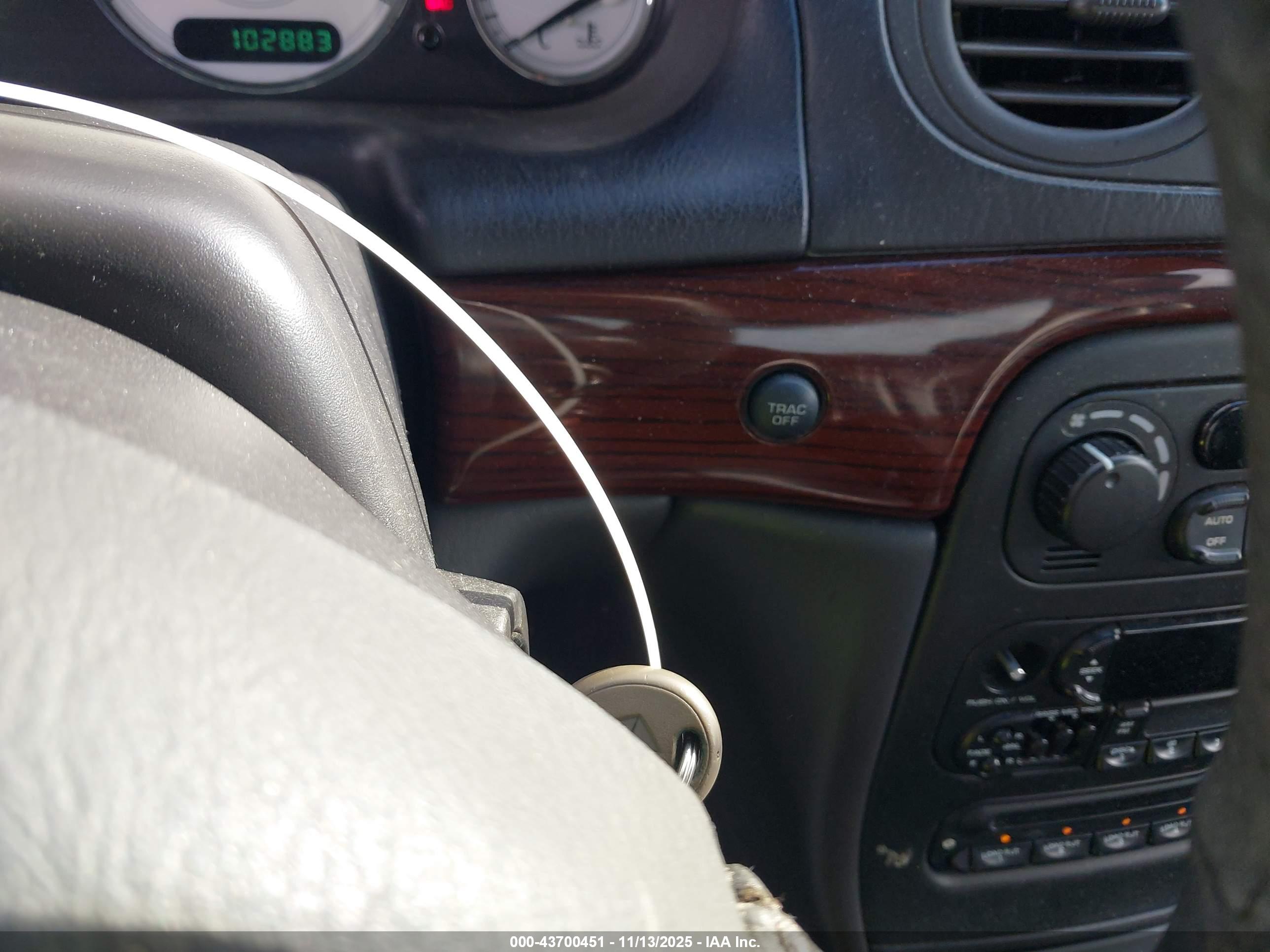 CHRYSLER 300M image 11