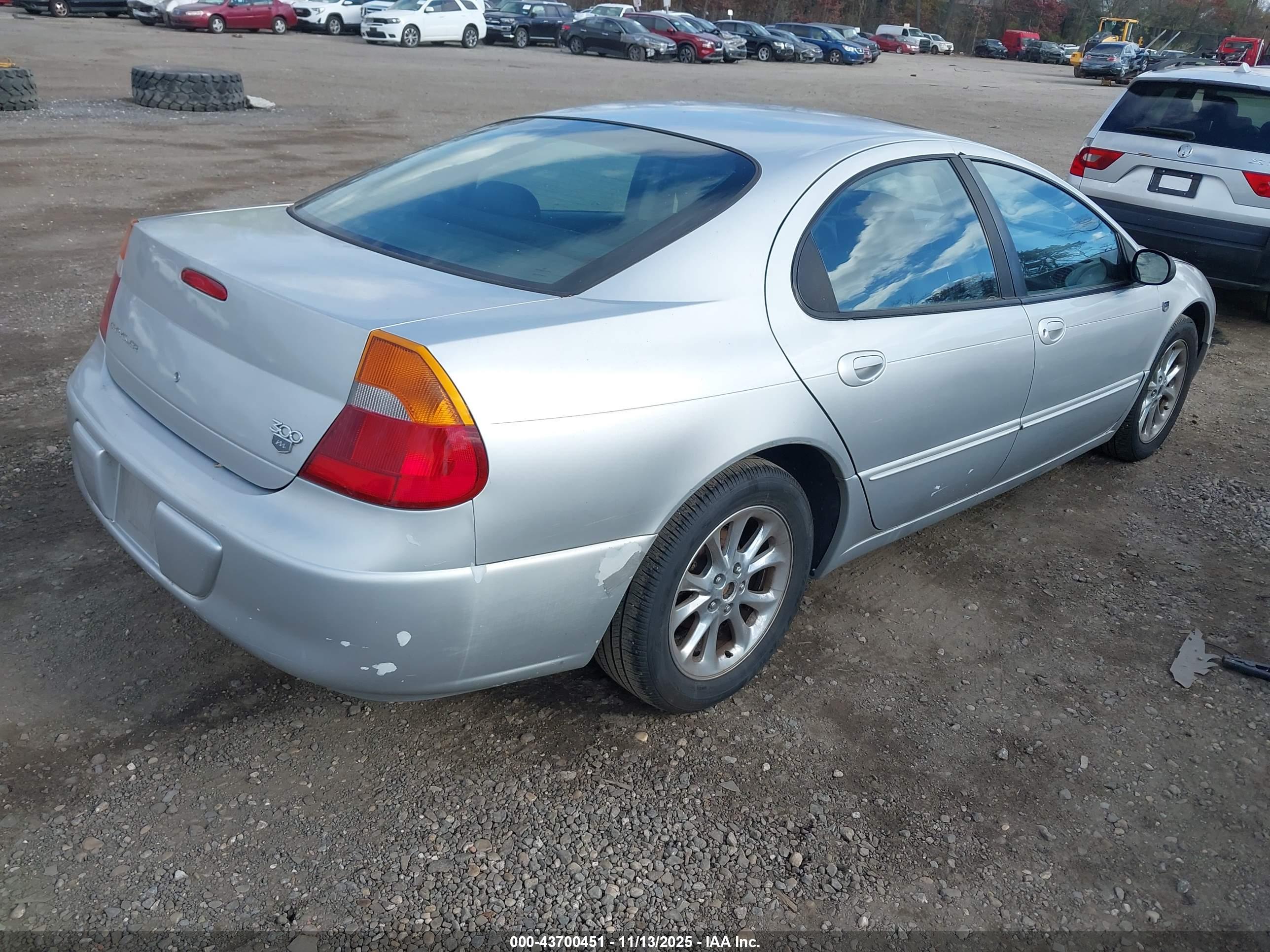 CHRYSLER 300M image 4