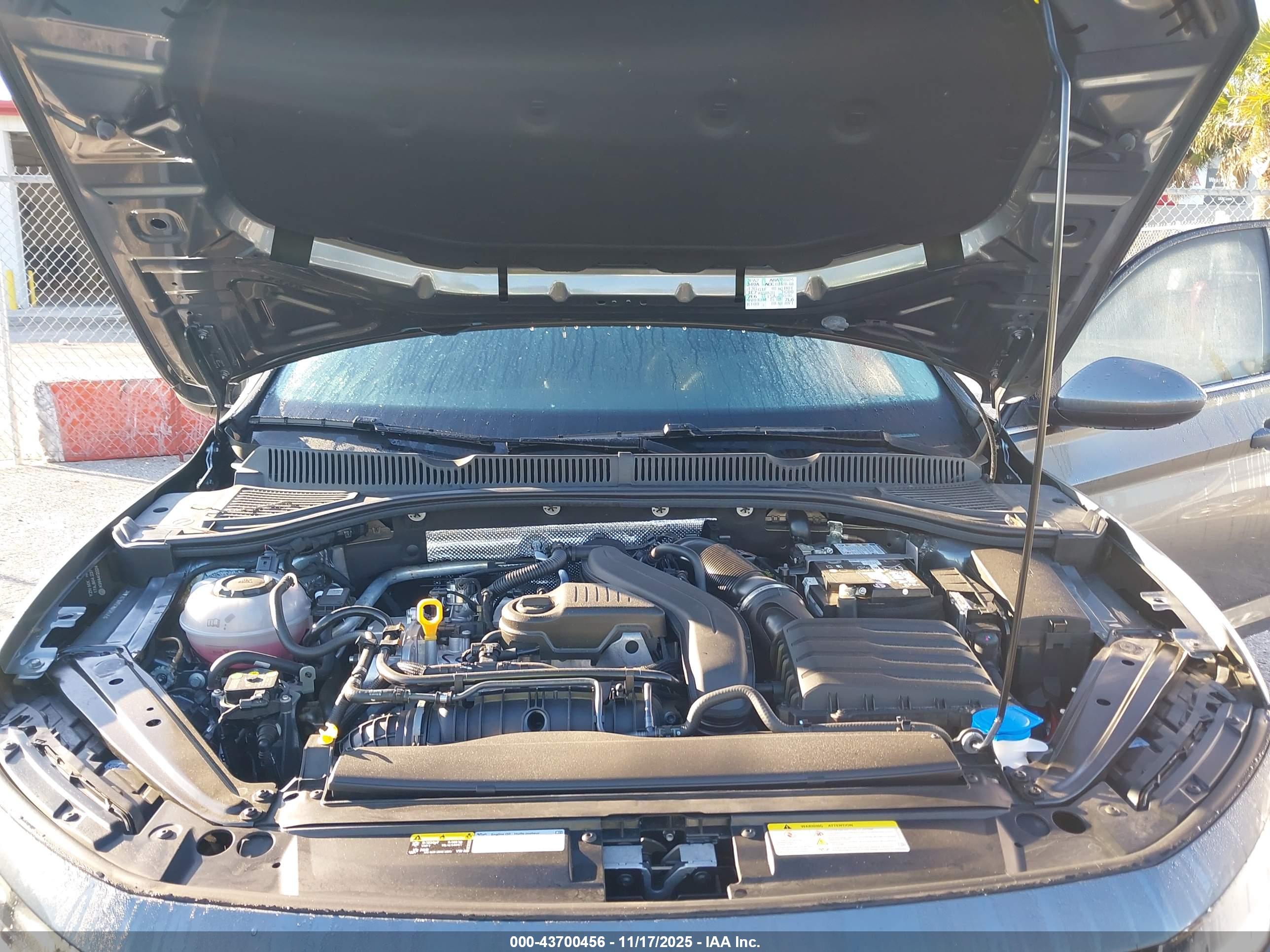 VOLKSWAGEN JETTA image 10