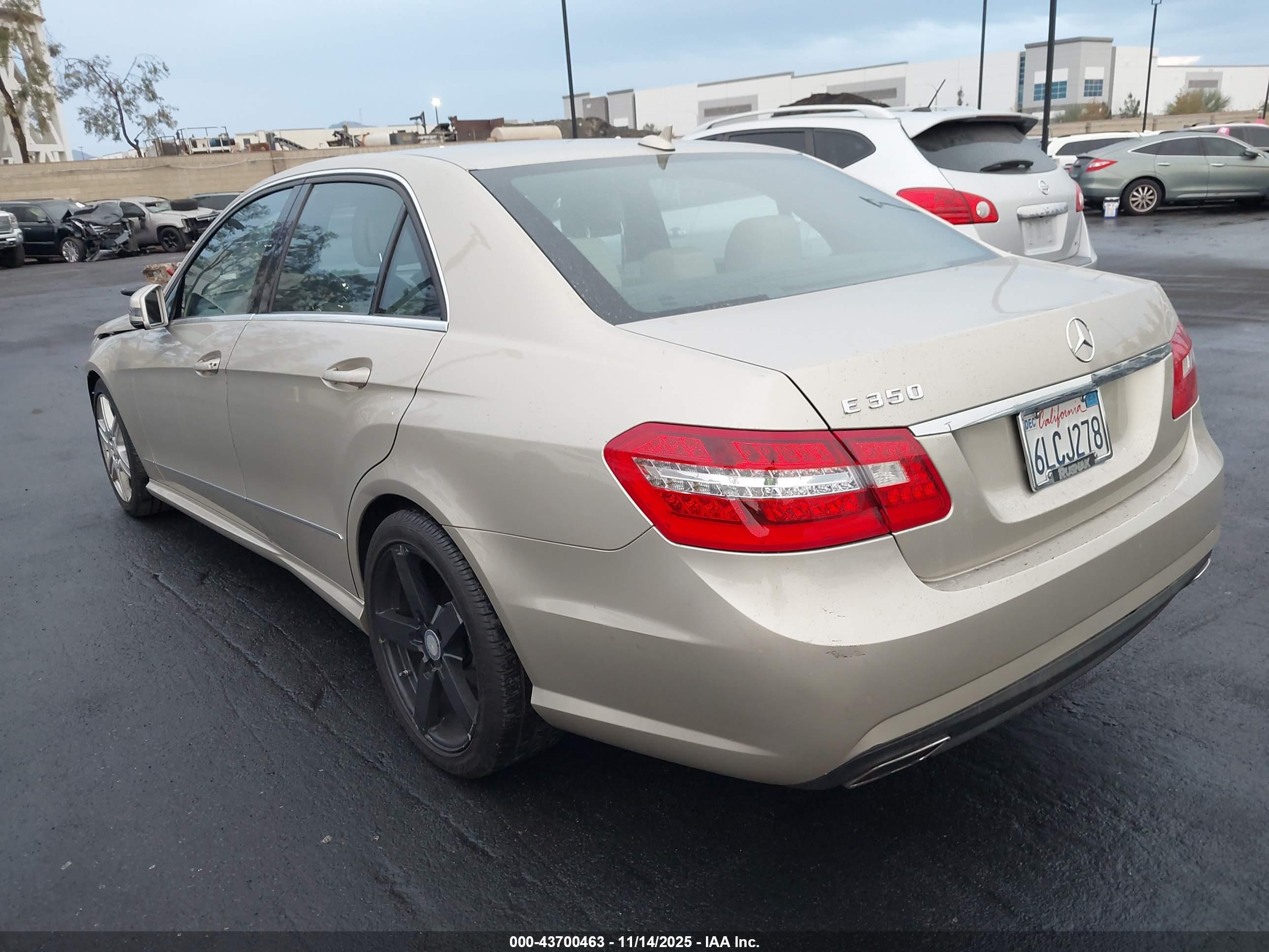MERCEDES-BENZ E image 3