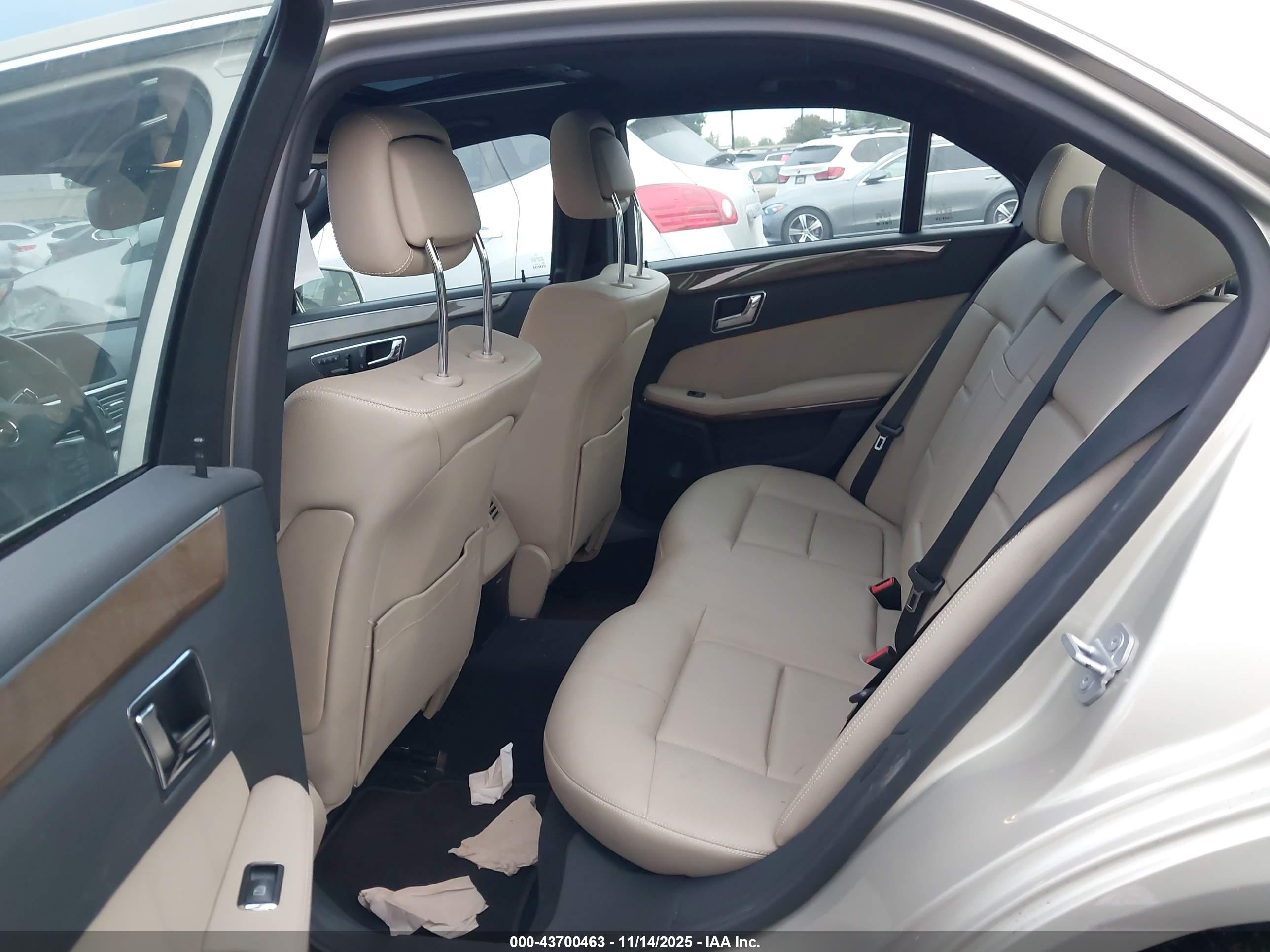 MERCEDES-BENZ E image 8