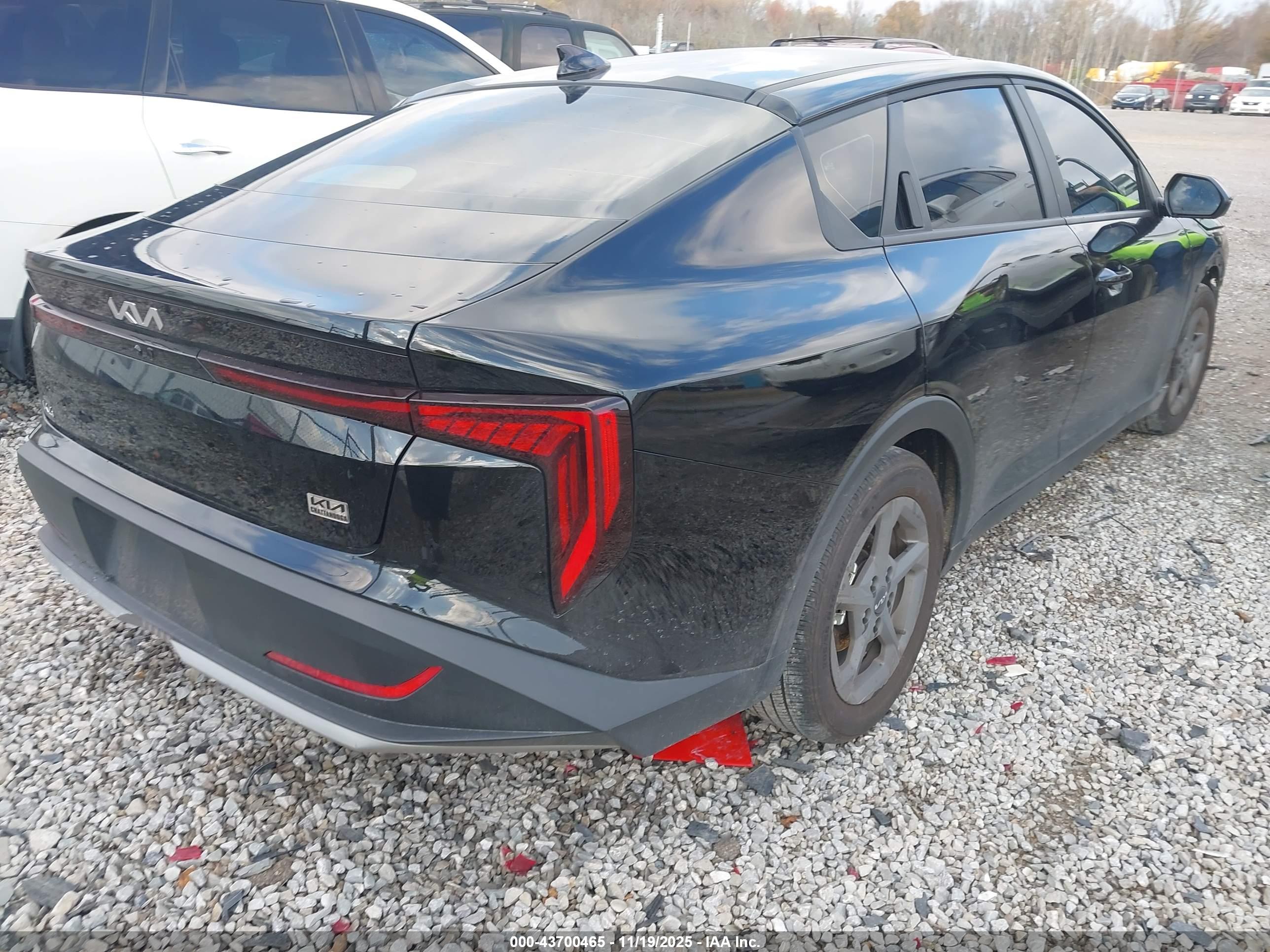 KIA K4 image 4